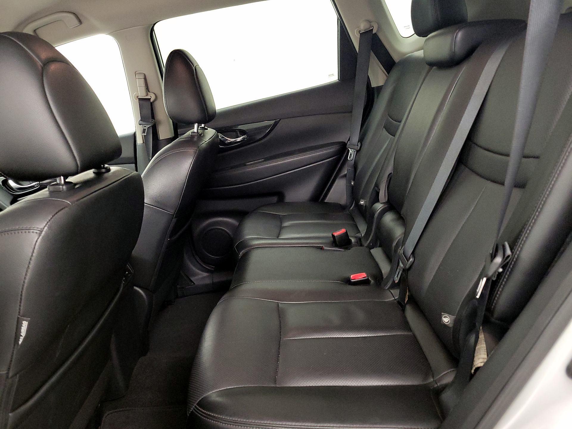Thumbnail: 2018 Nissan Rogue - 20