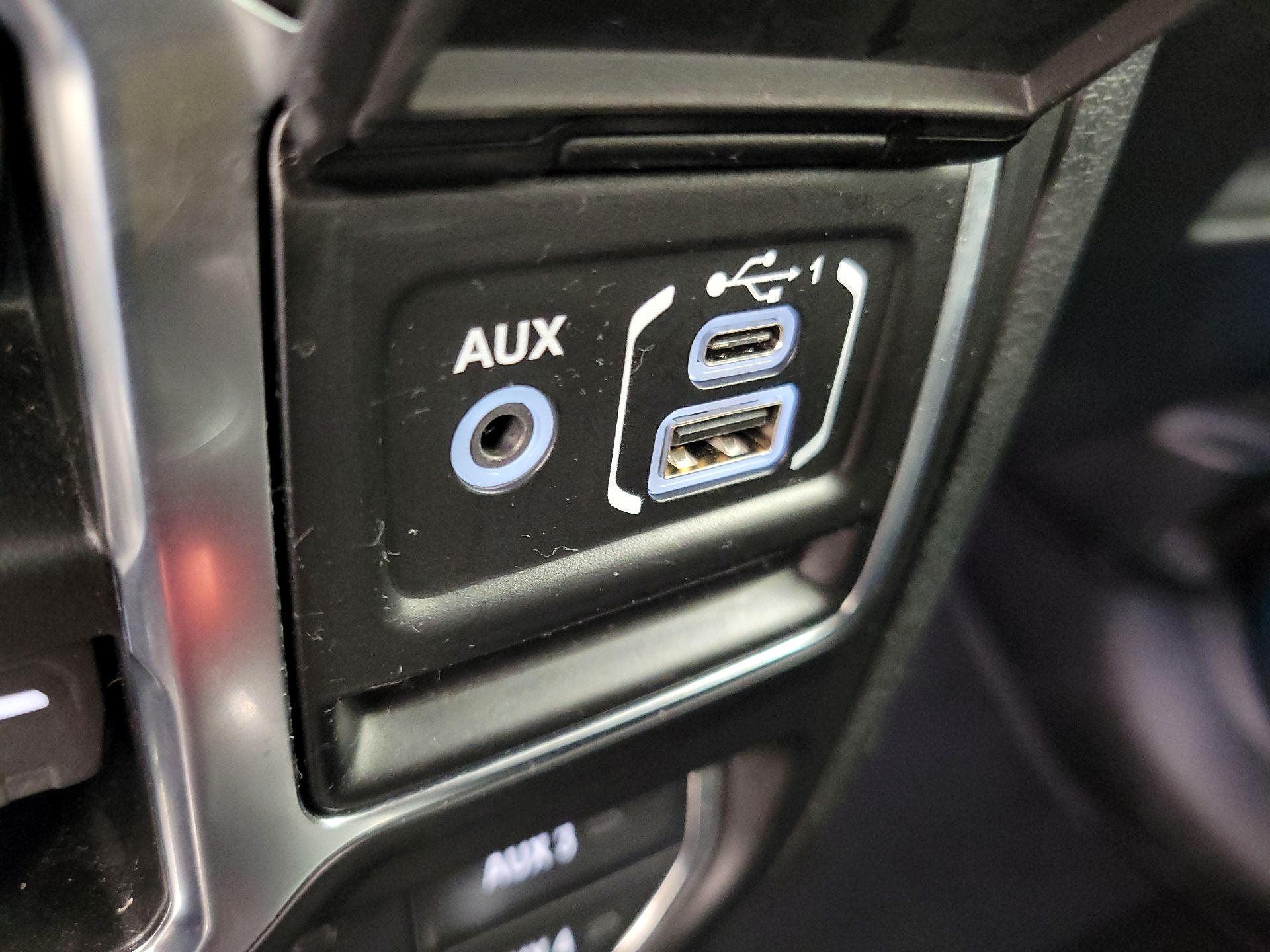 Thumbnail: 2020 Jeep Wrangler - 19