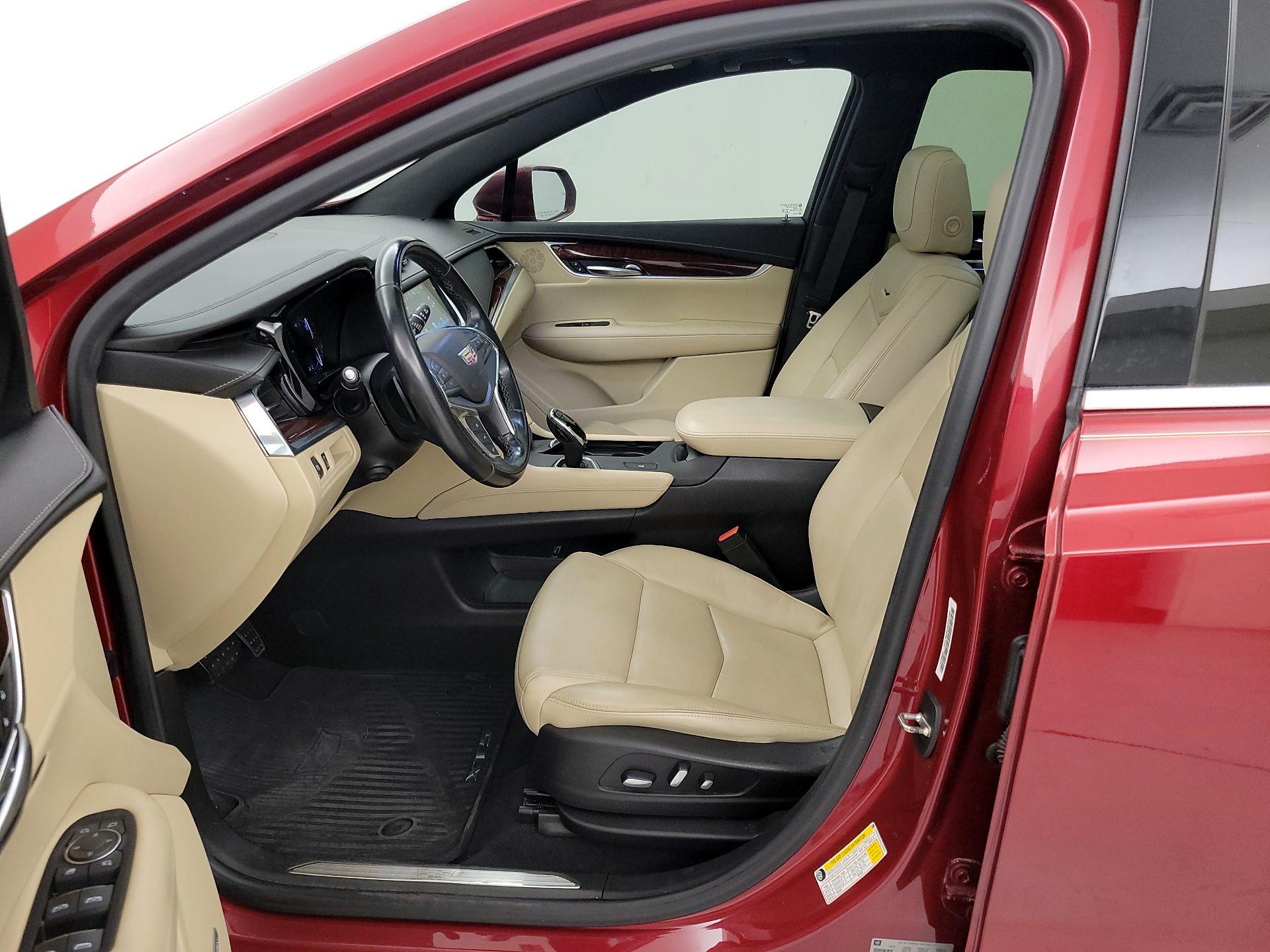 Thumbnail: 2019 Cadillac XT5 - 11