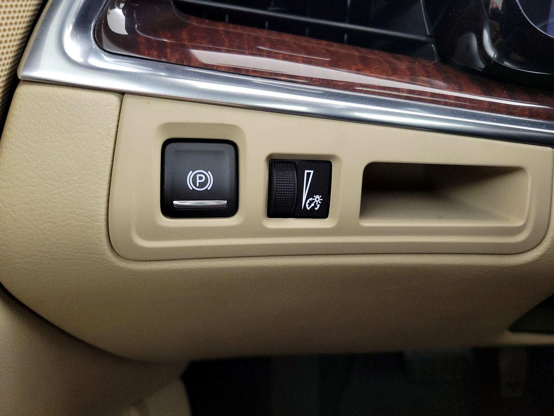 Thumbnail: 2019 Cadillac XT5 - 13