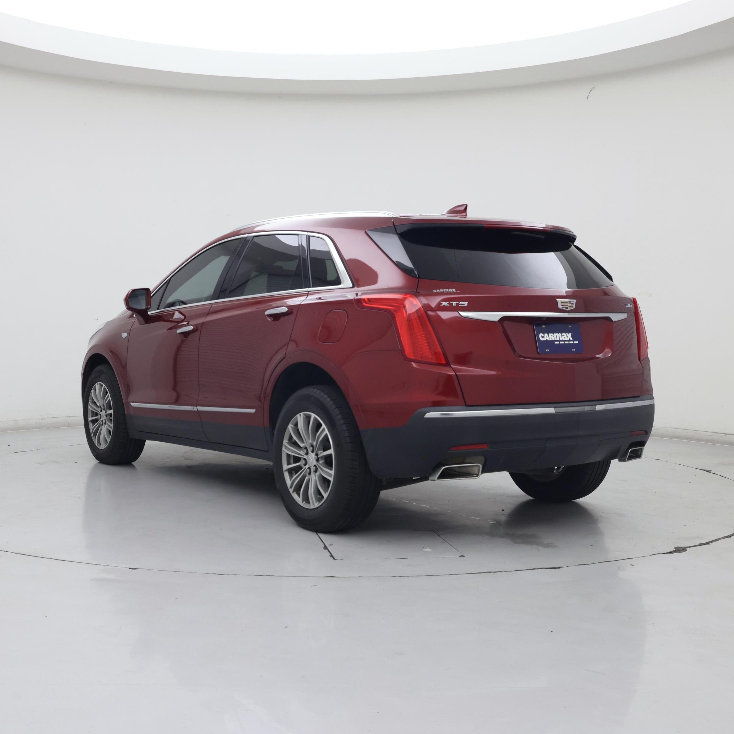 Thumbnail: 2019 Cadillac XT5 - 2