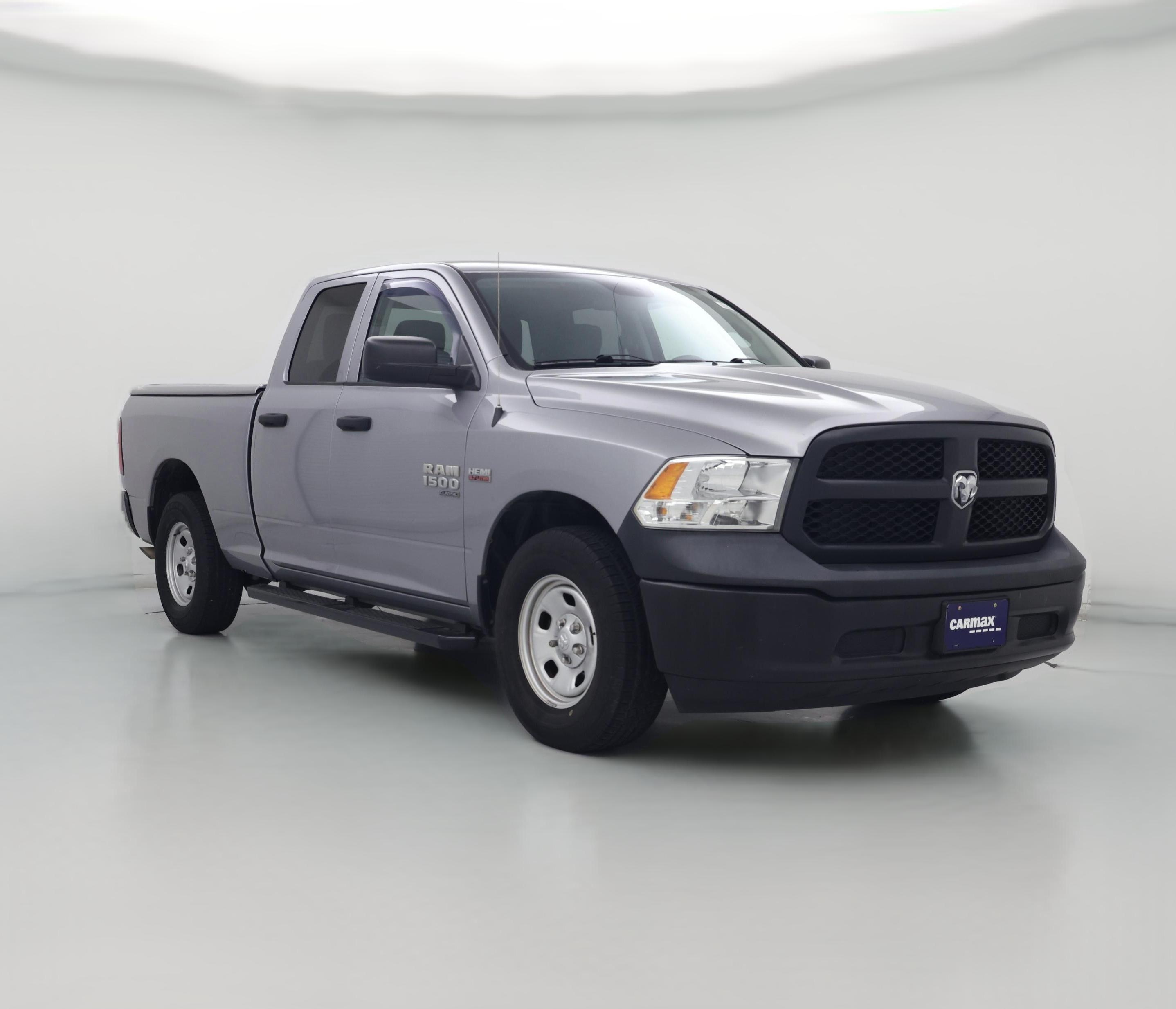 Thumbnail: 2019 RAM 1500 Classic - 1