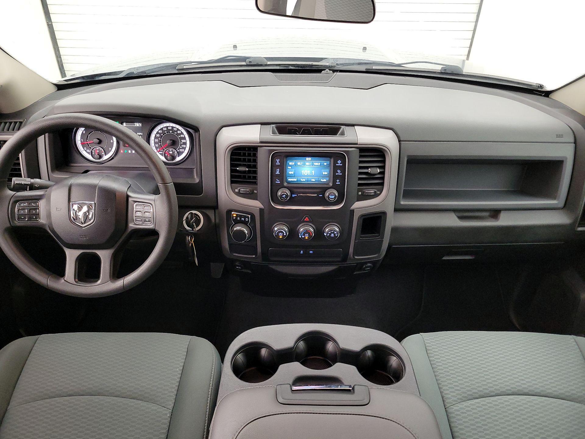 Thumbnail: 2019 RAM 1500 Classic - 9