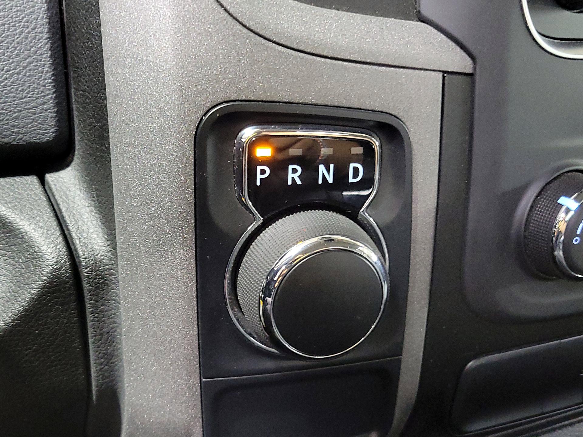 Thumbnail: 2019 RAM 1500 Classic - 17