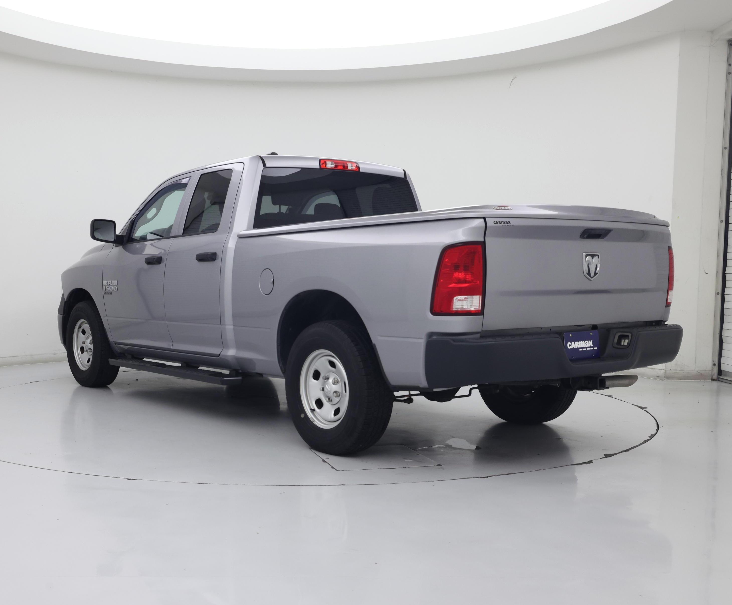 Thumbnail: 2019 RAM 1500 Classic - 2