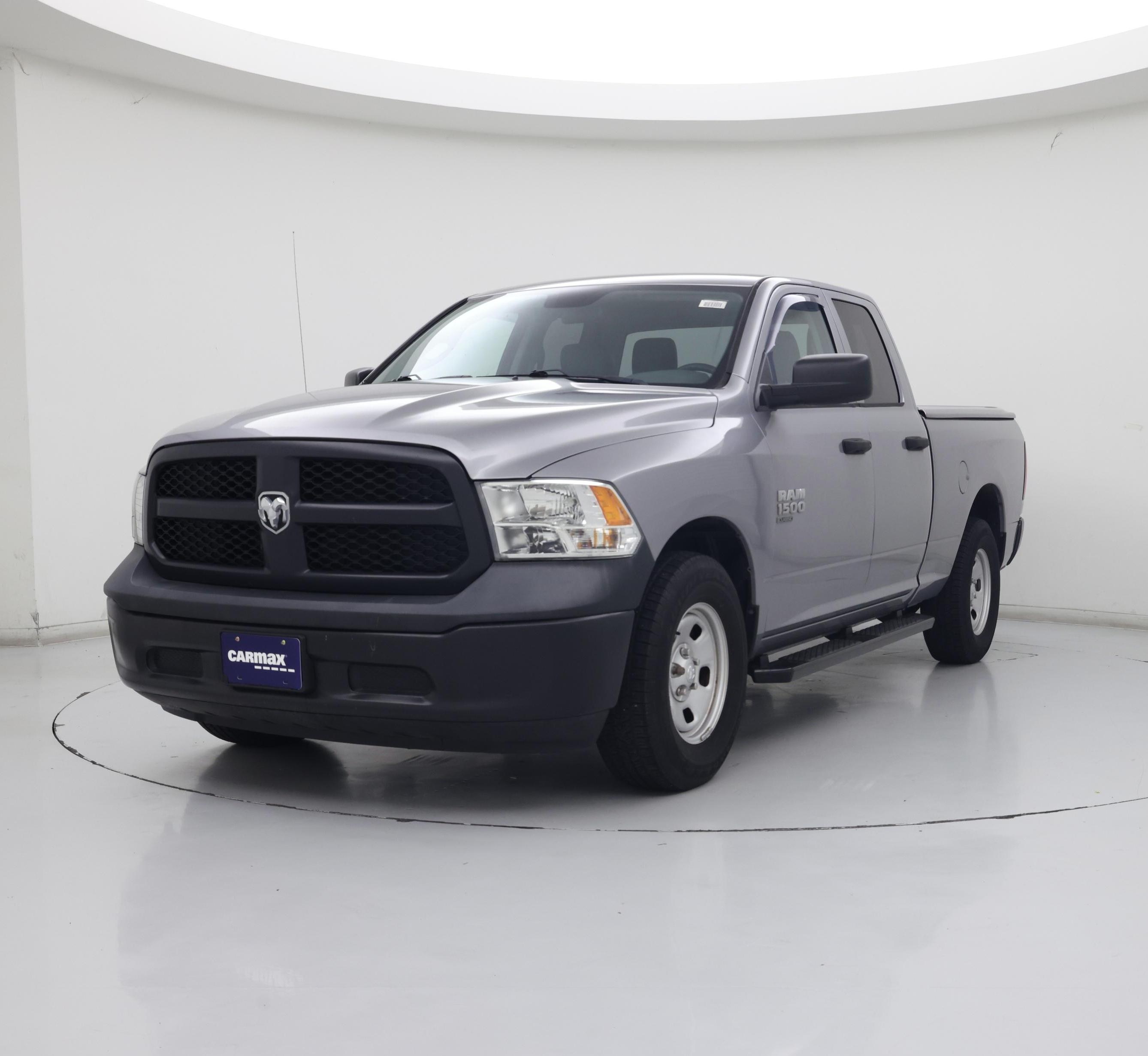 Thumbnail: 2019 RAM 1500 Classic - 4