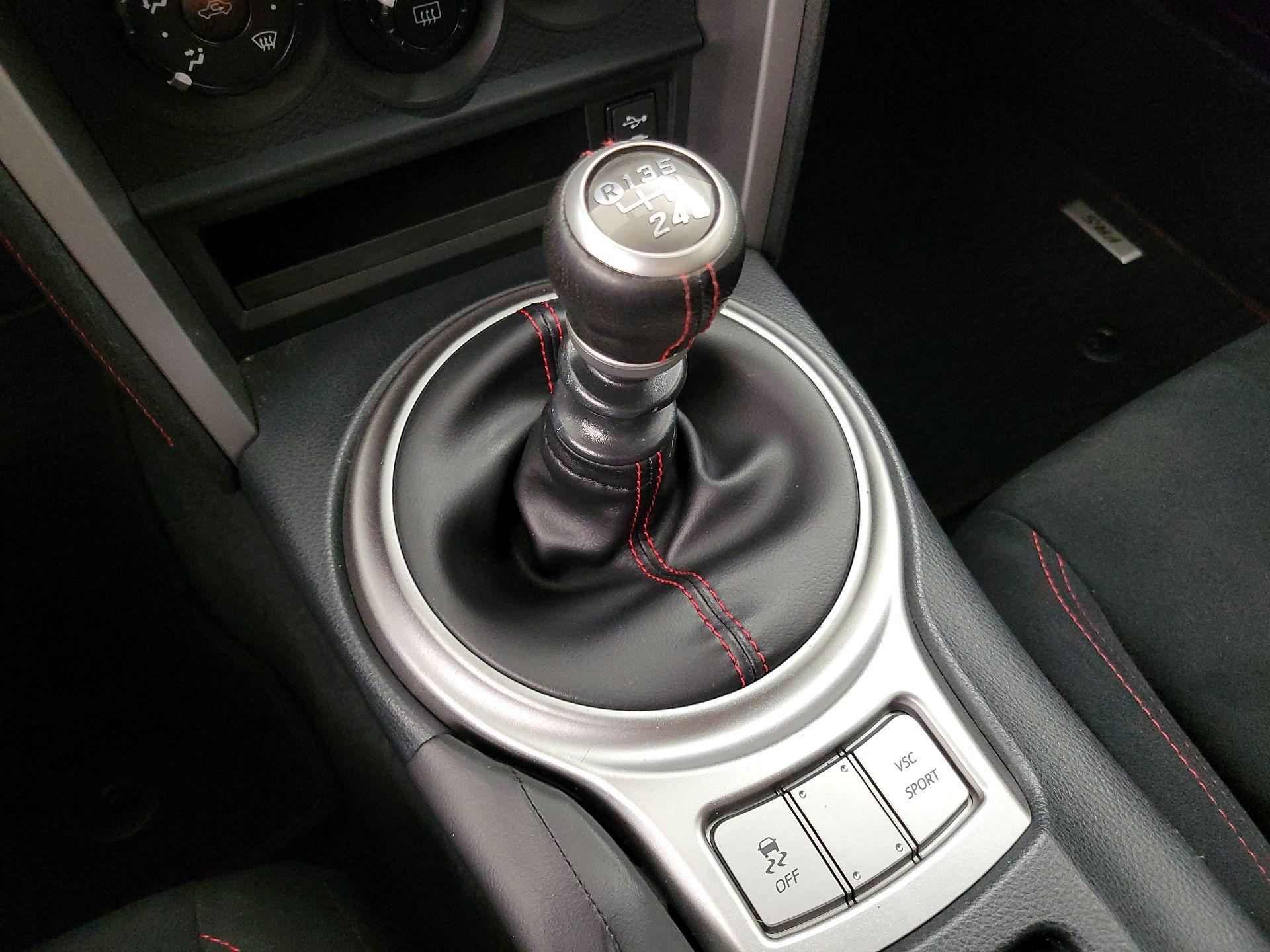 Thumbnail: 2015 Scion FR-S - 16