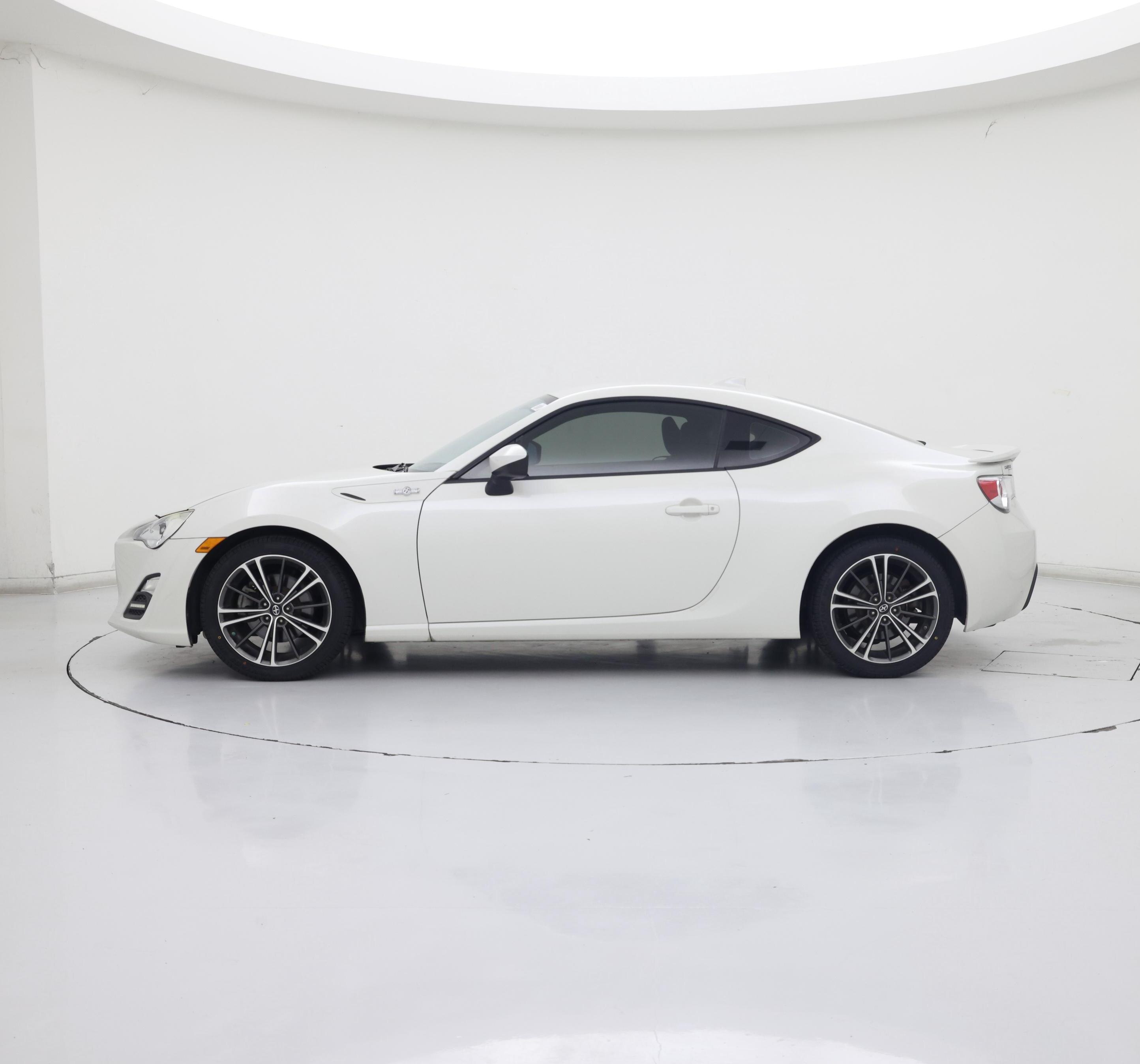 Thumbnail: 2015 Scion FR-S - 3