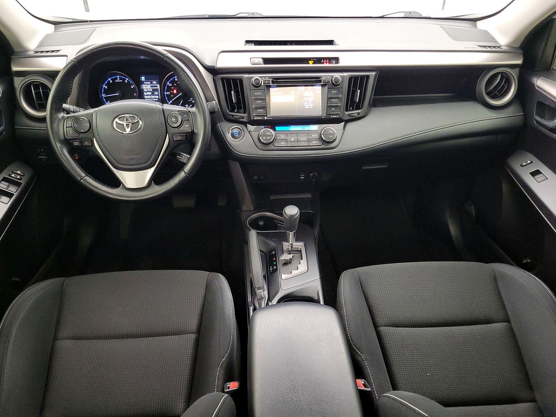Thumbnail: 2018 Toyota RAV4 - 9
