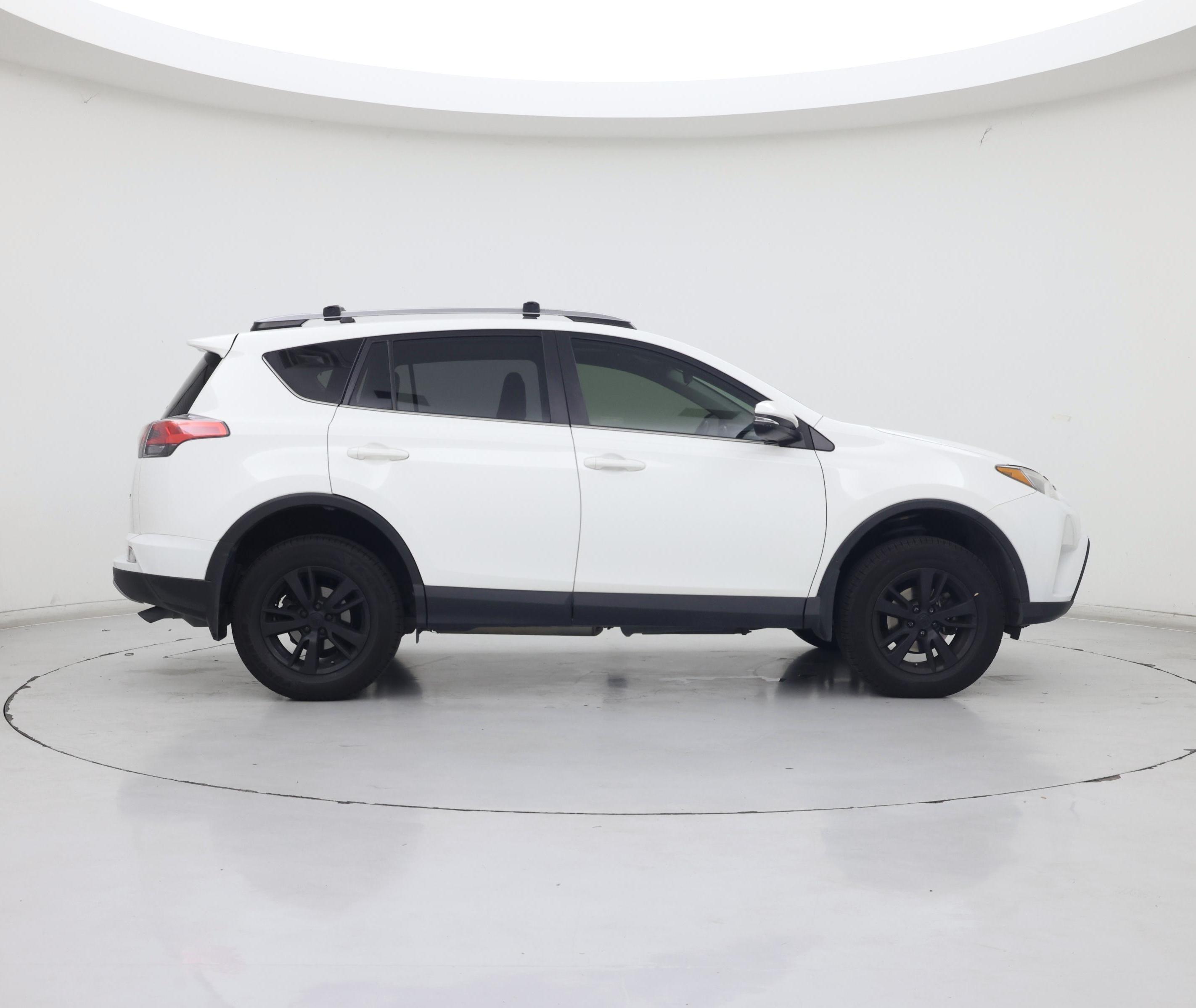 Thumbnail: 2018 Toyota RAV4 - 7