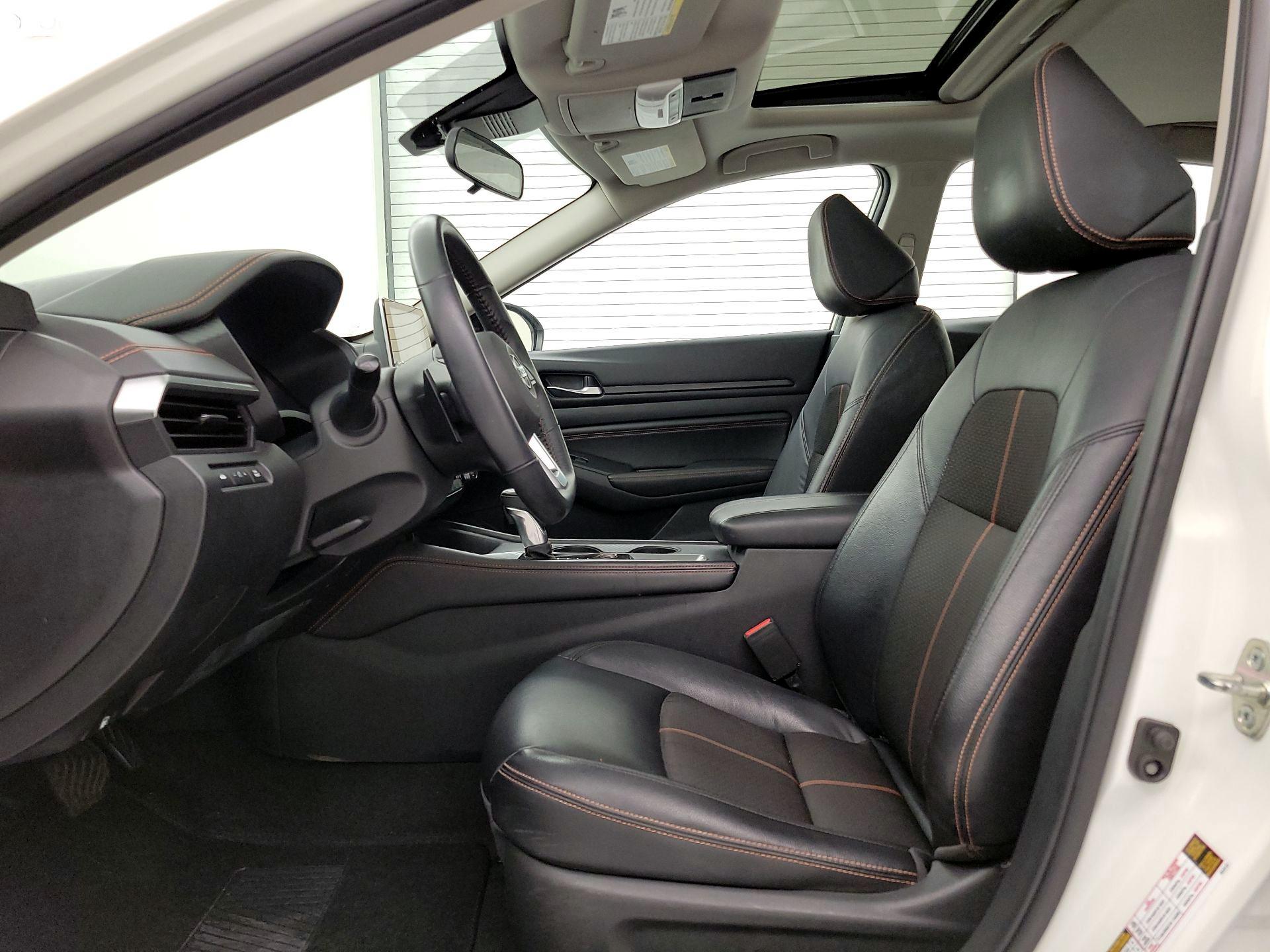 Thumbnail: 2020 Nissan Altima - 11