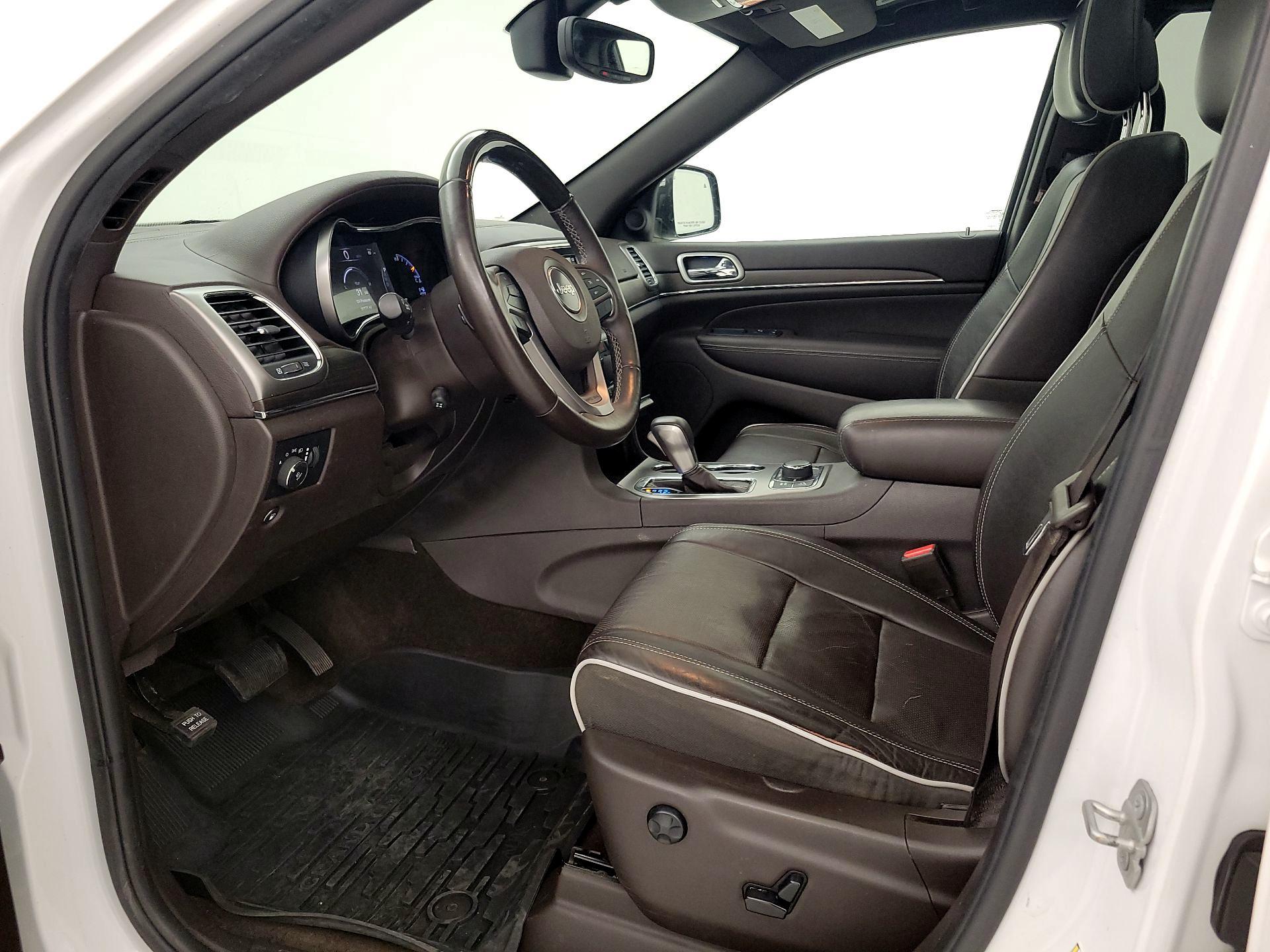 Thumbnail: 2018 Jeep Grand Cherokee - 11