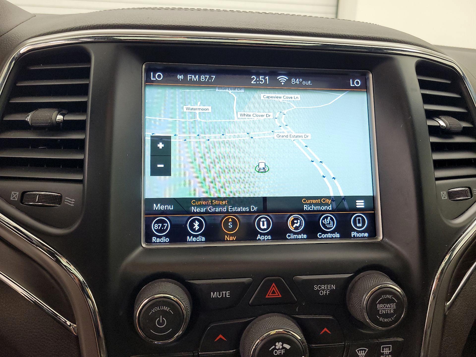 Thumbnail: 2018 Jeep Grand Cherokee - 14