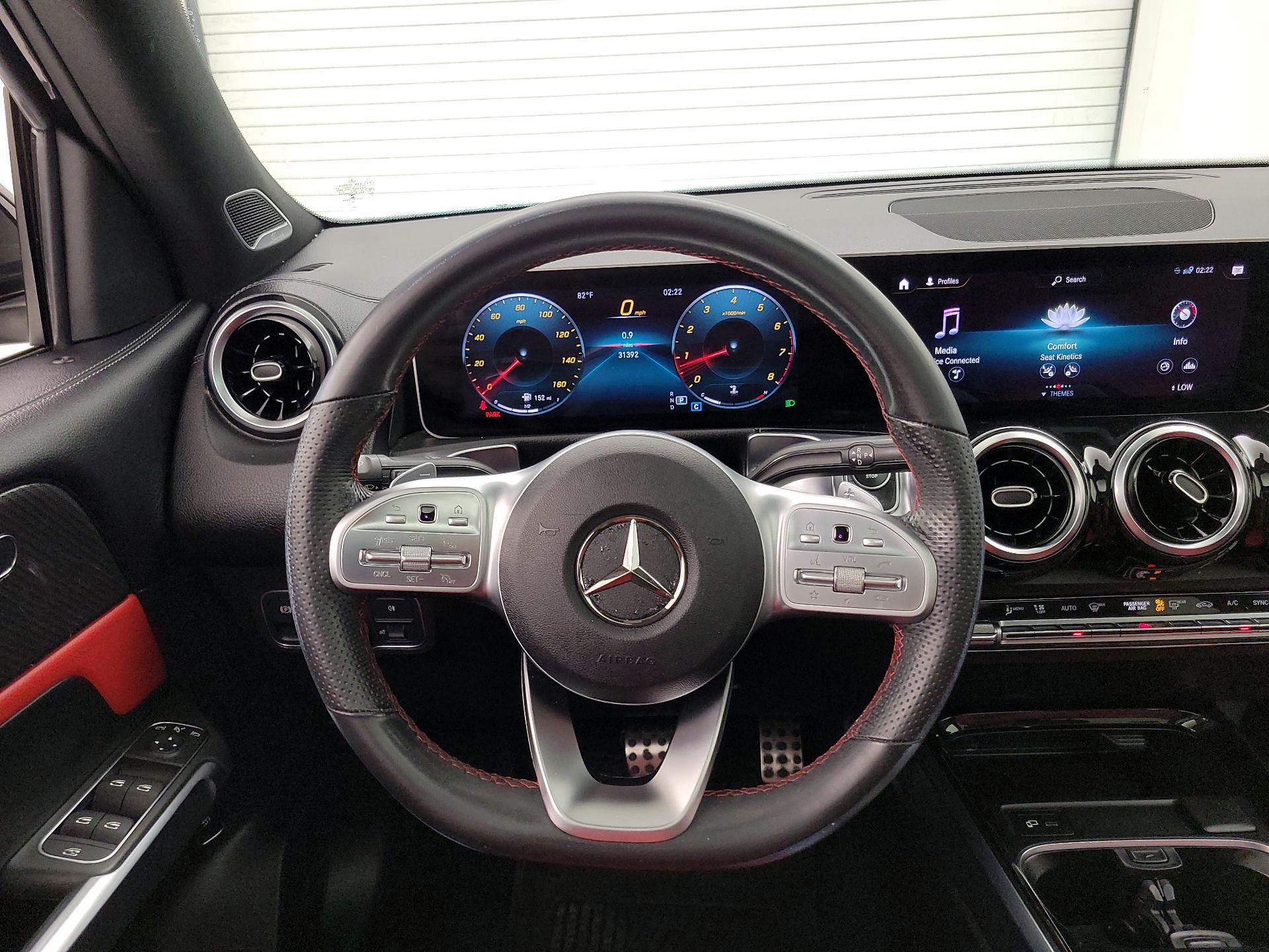 Thumbnail: 2021 Mercedes-Benz GLB - 10