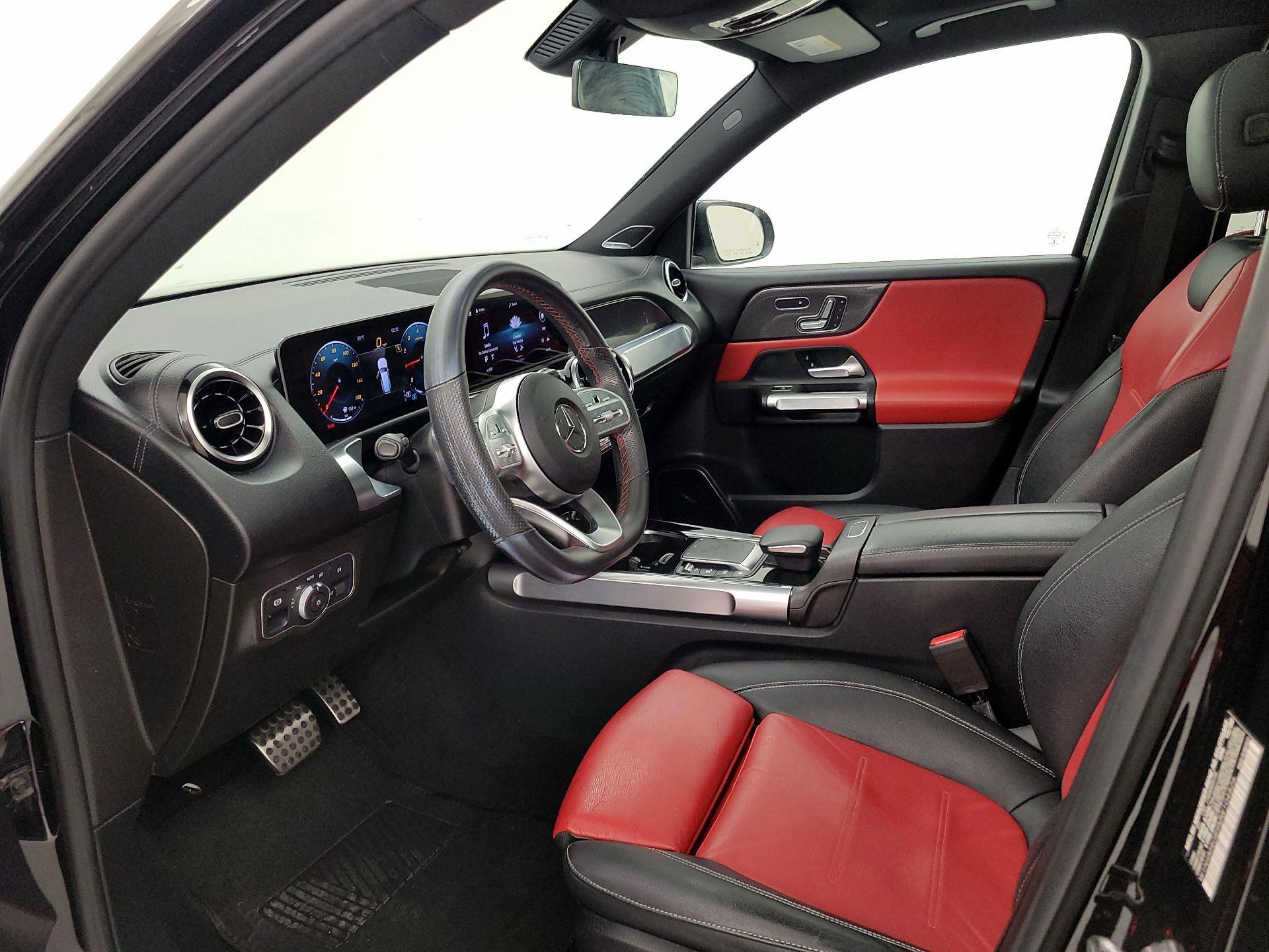 Thumbnail: 2021 Mercedes-Benz GLB - 11