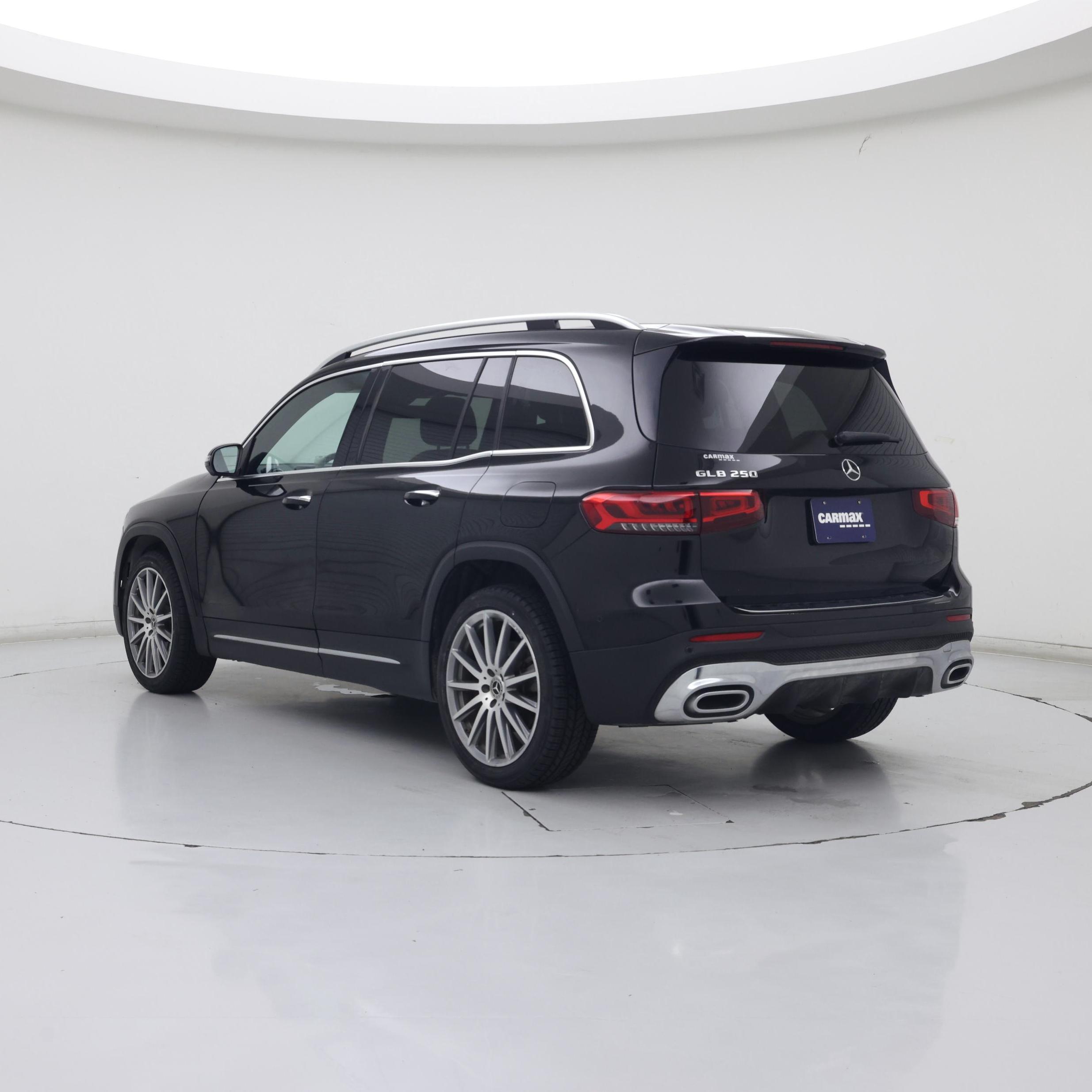 Thumbnail: 2021 Mercedes-Benz GLB - 2