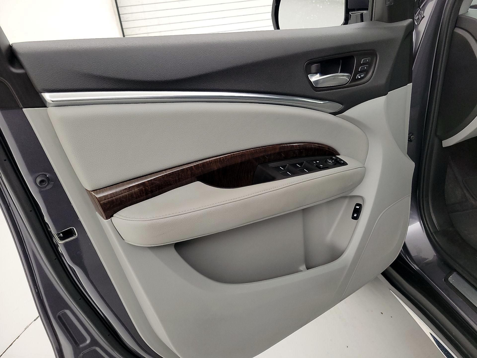Thumbnail: 2018 Acura MDX - 12