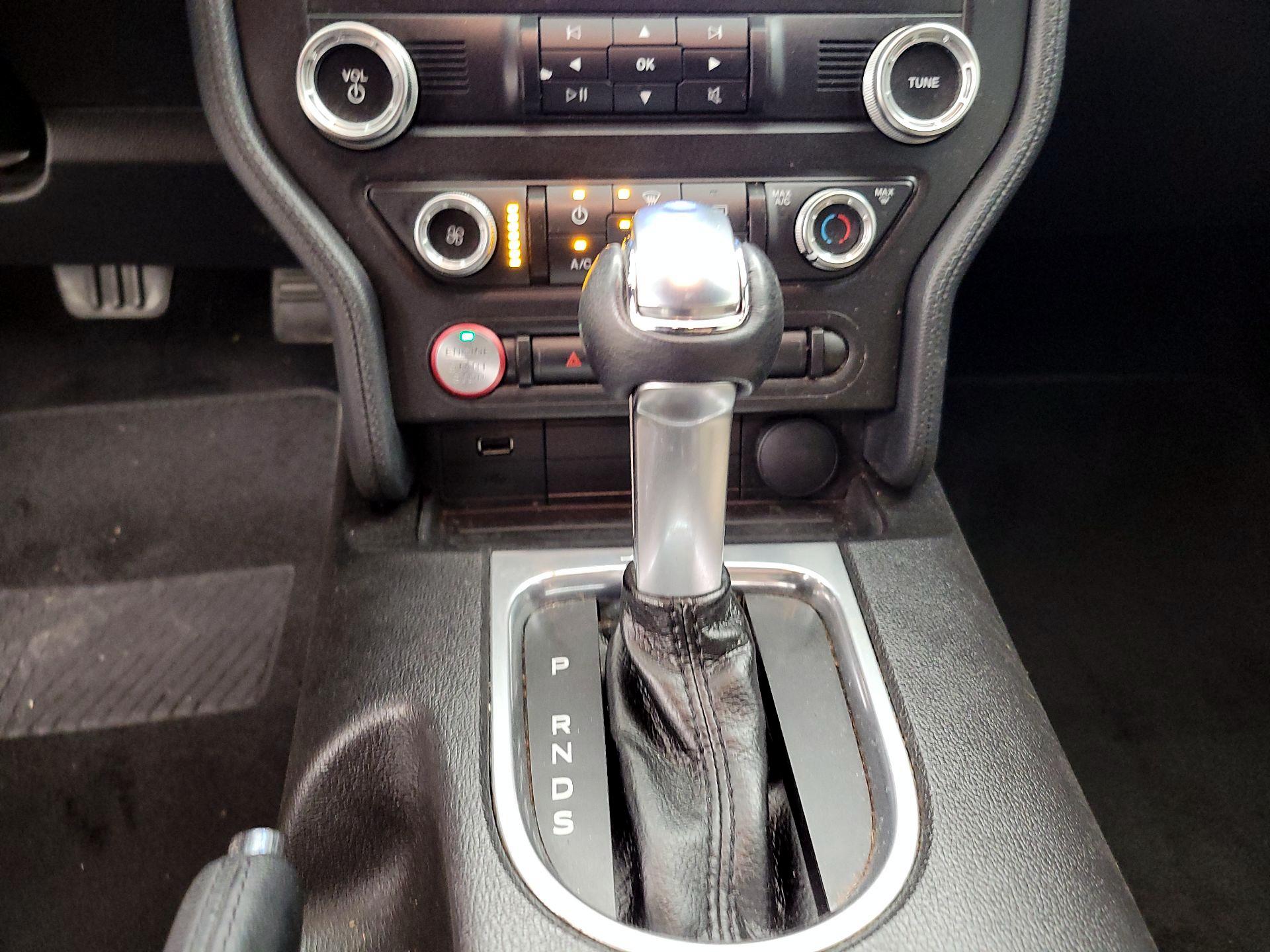 Thumbnail: 2019 Ford Mustang - 17