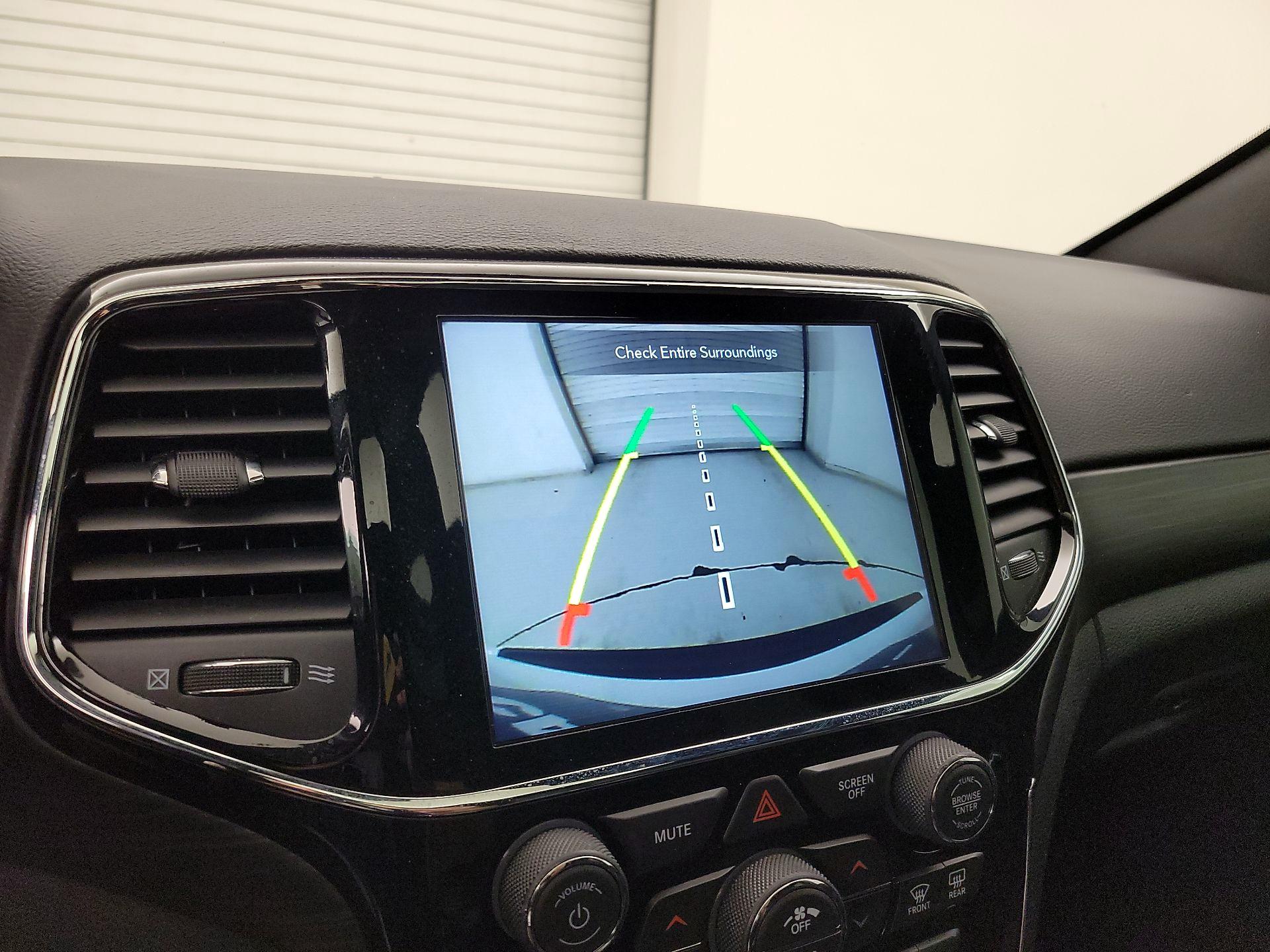 Thumbnail: 2020 Jeep Grand Cherokee - 15