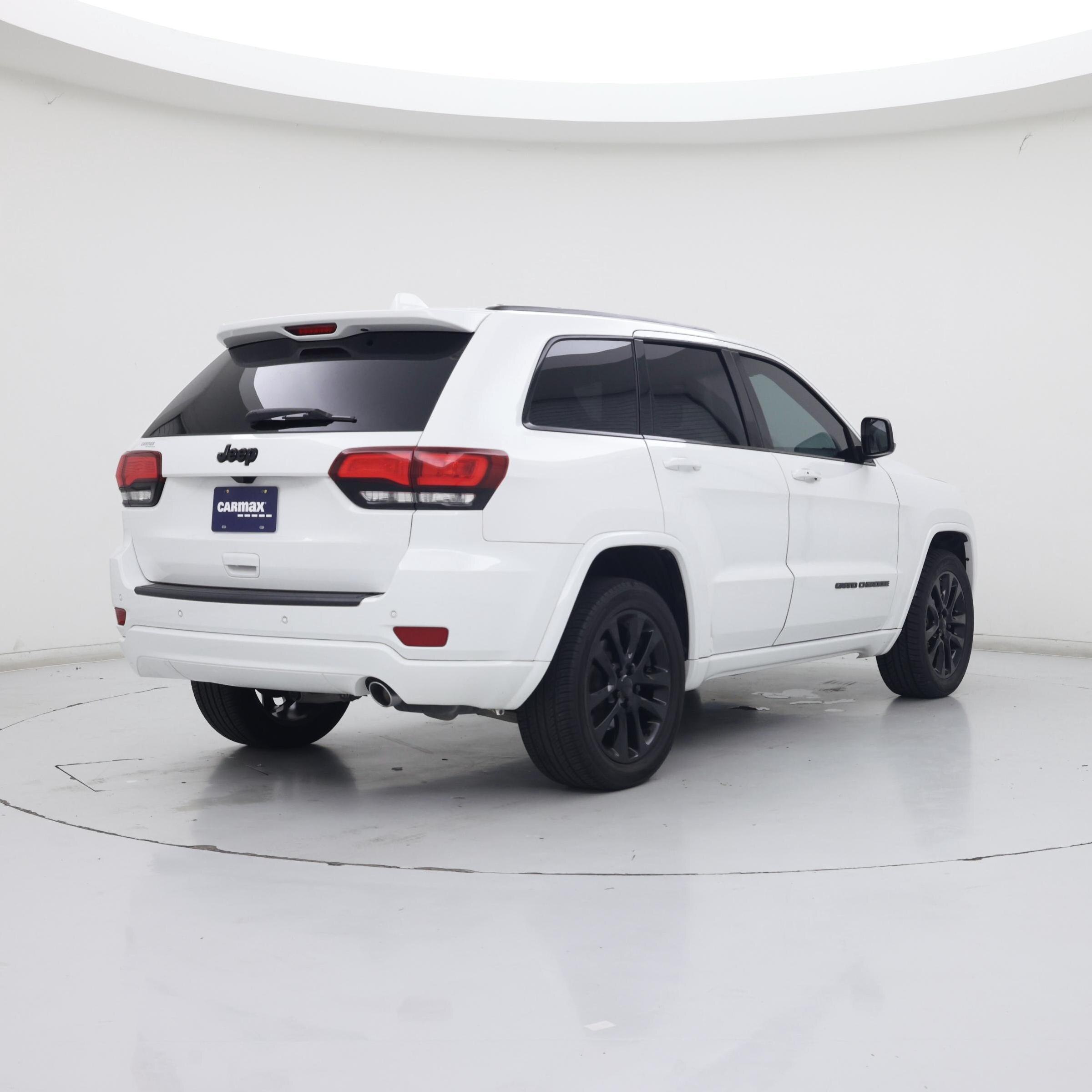 Thumbnail: 2020 Jeep Grand Cherokee - 8