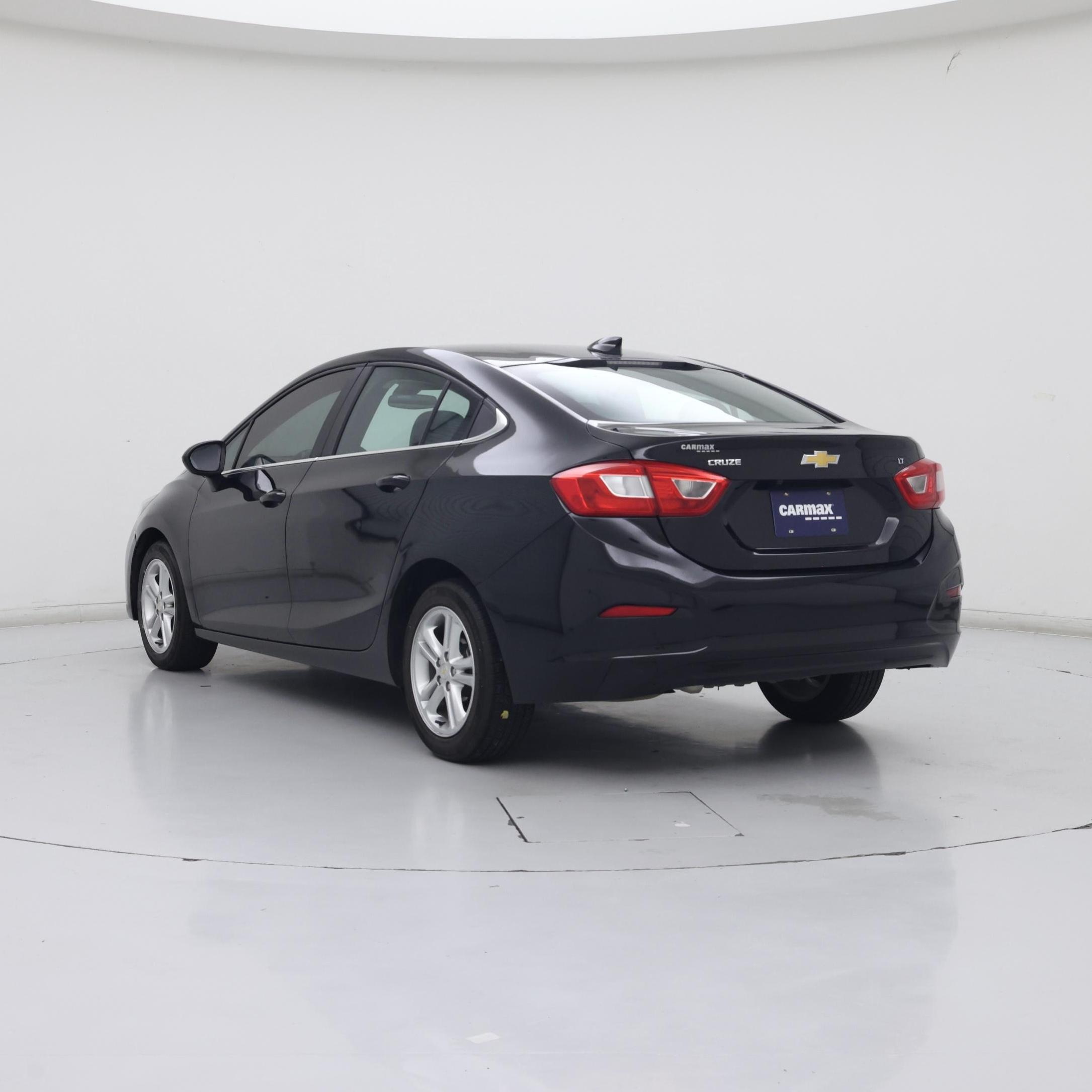 Thumbnail: 2017 Chevrolet Cruze - 2