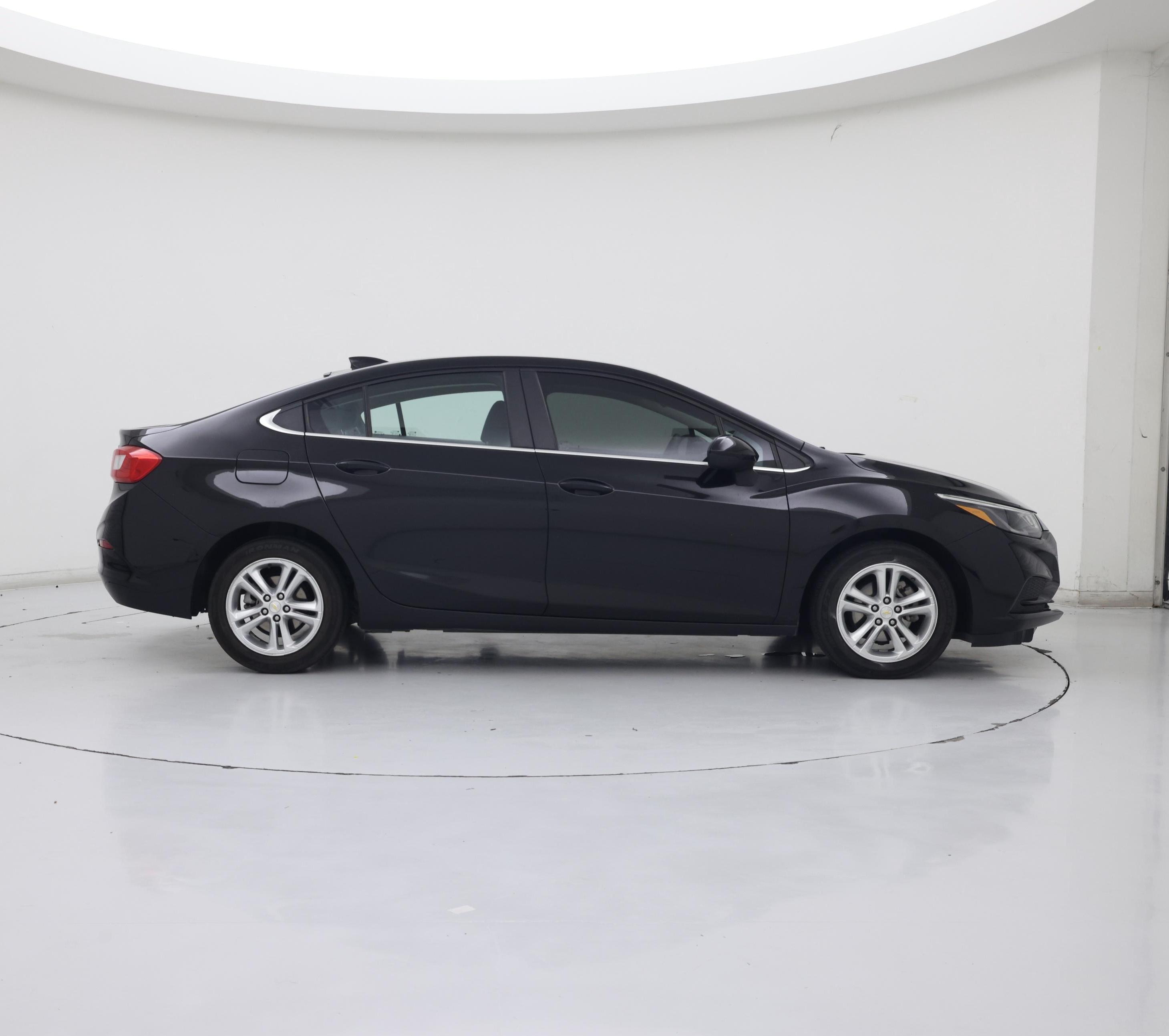 Thumbnail: 2017 Chevrolet Cruze - 7