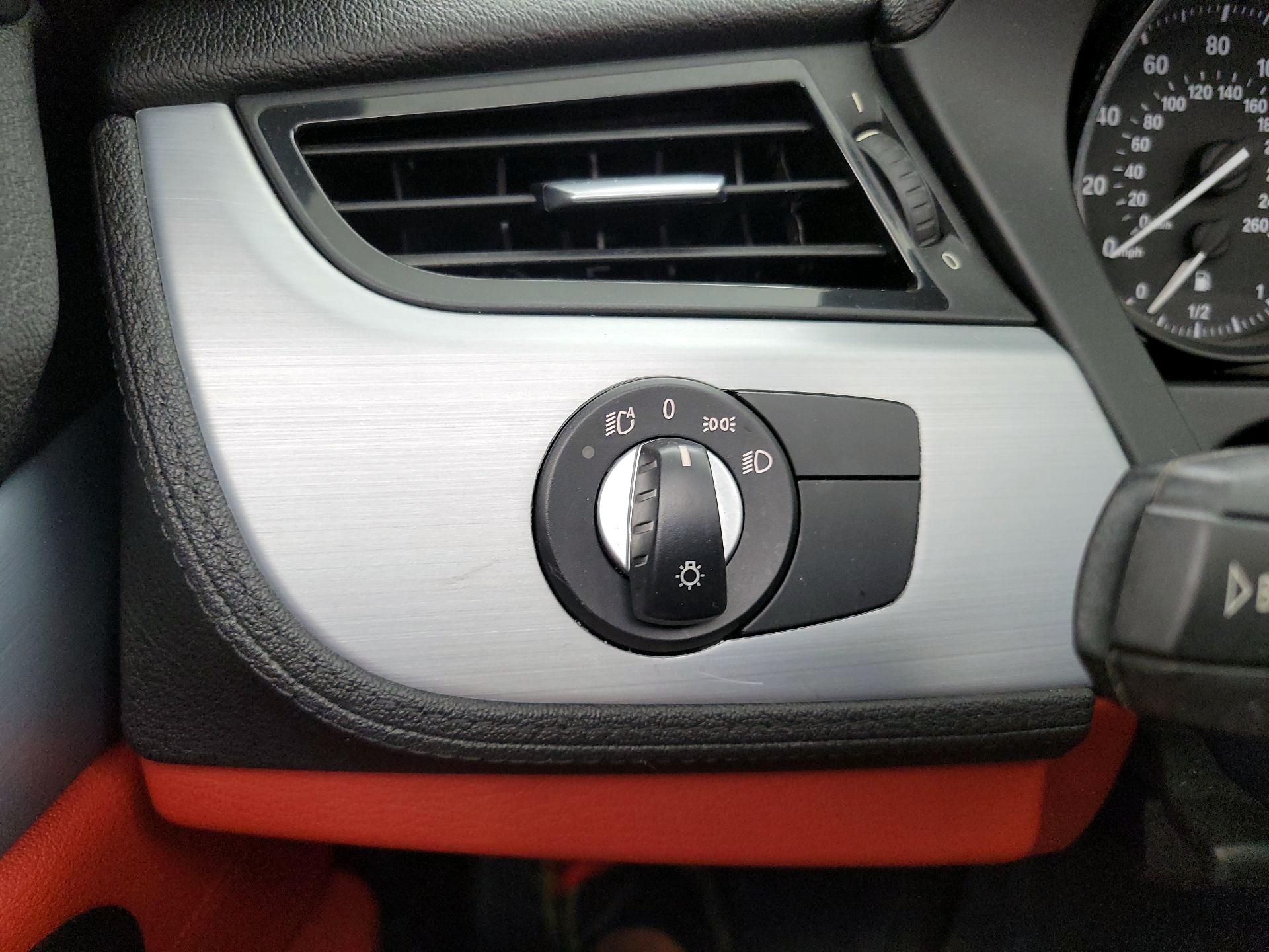Thumbnail: 2014 BMW Z4 - 13