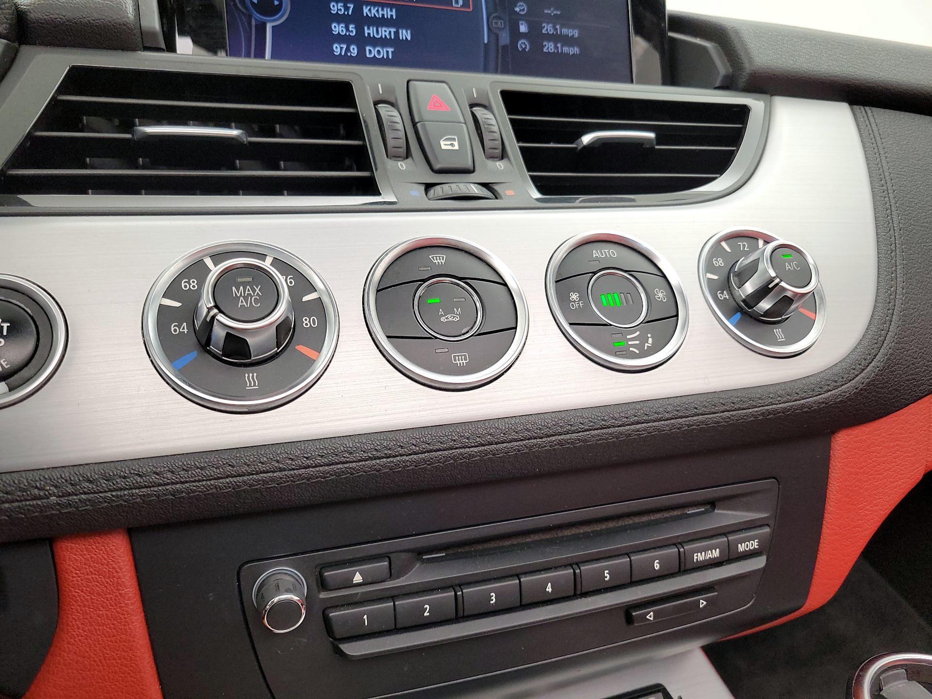 Thumbnail: 2014 BMW Z4 - 15