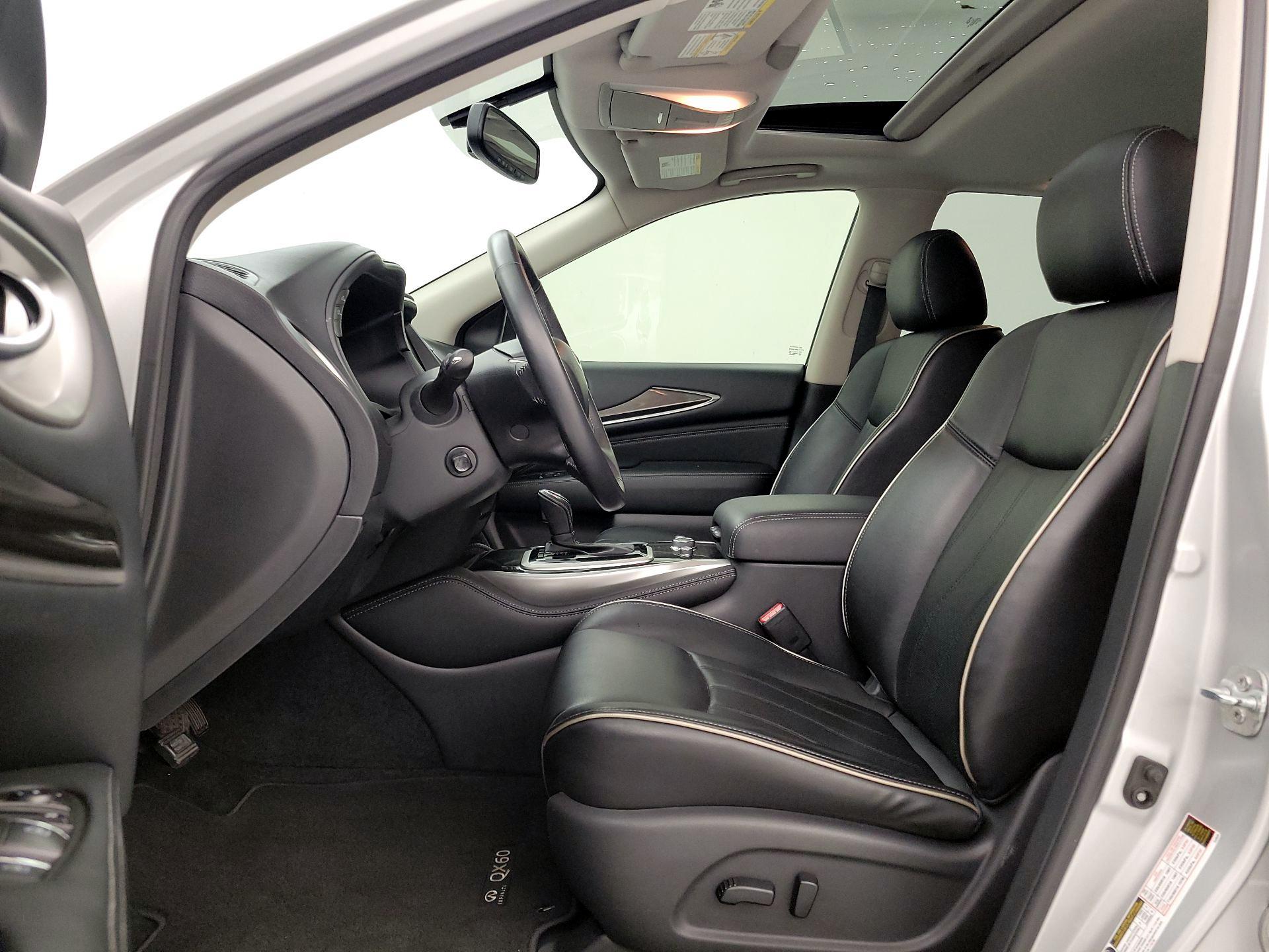 Thumbnail: 2017 INFINITI QX60 - 11