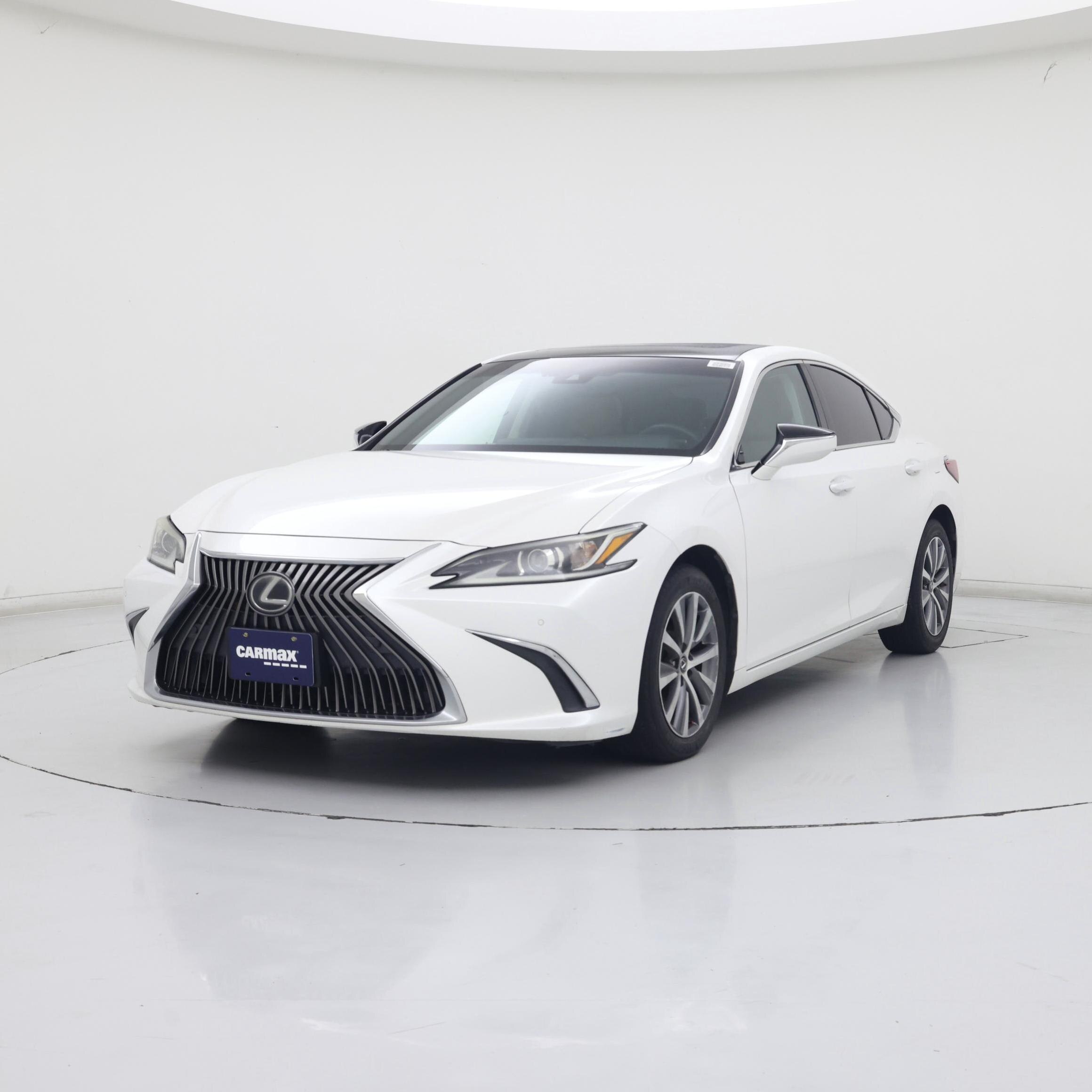 Thumbnail: 2019 Lexus ES - 4