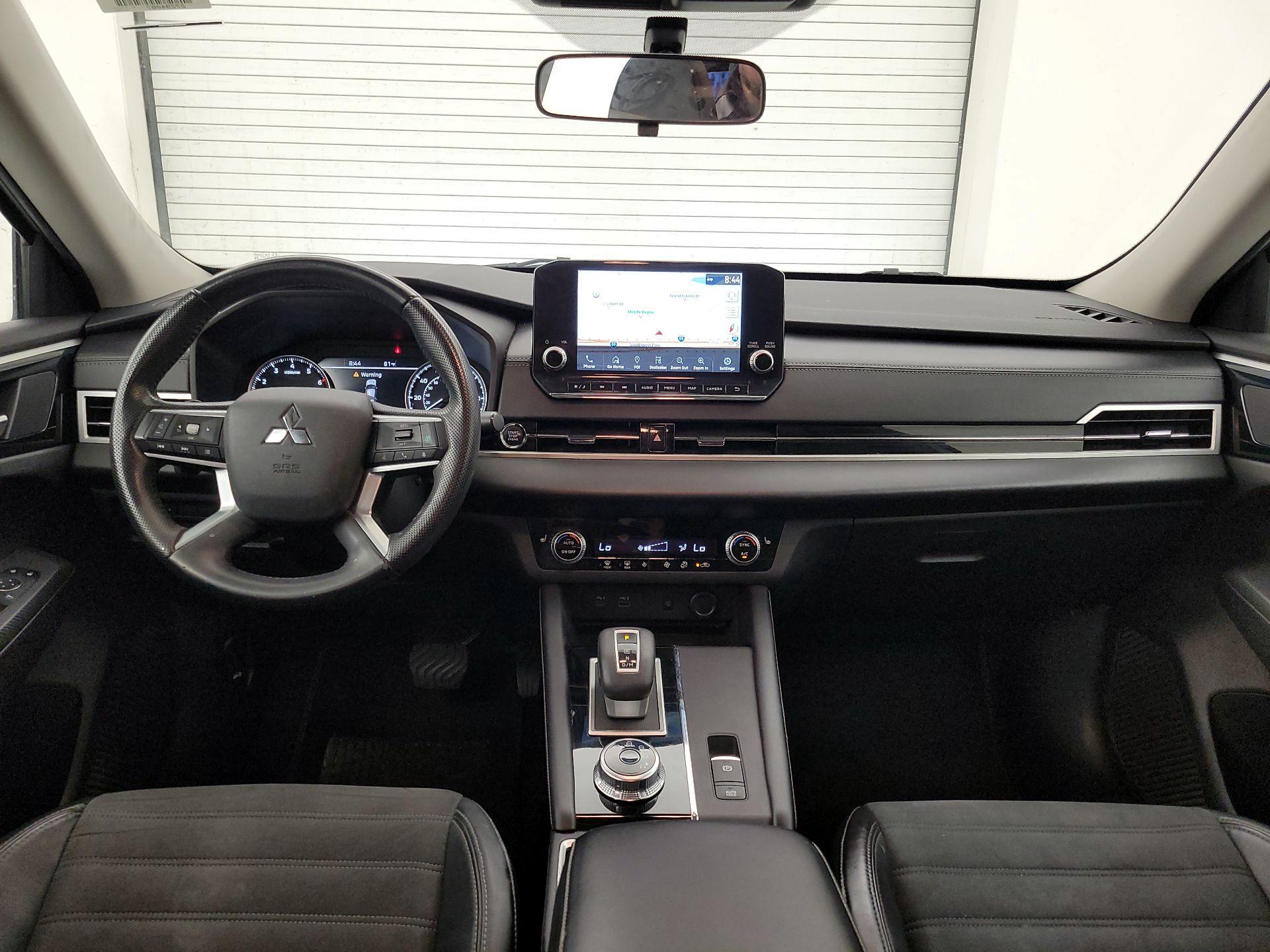 Thumbnail: 2022 Mitsubishi Outlander - 9