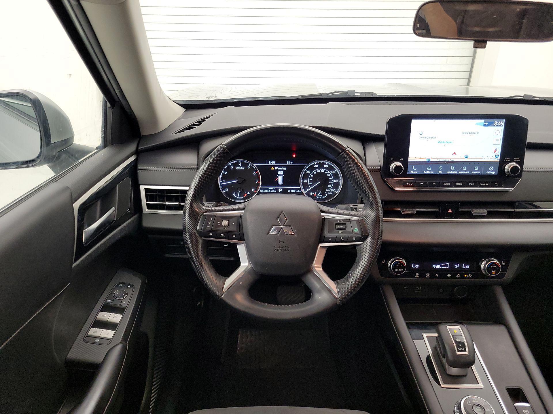 Thumbnail: 2022 Mitsubishi Outlander - 10