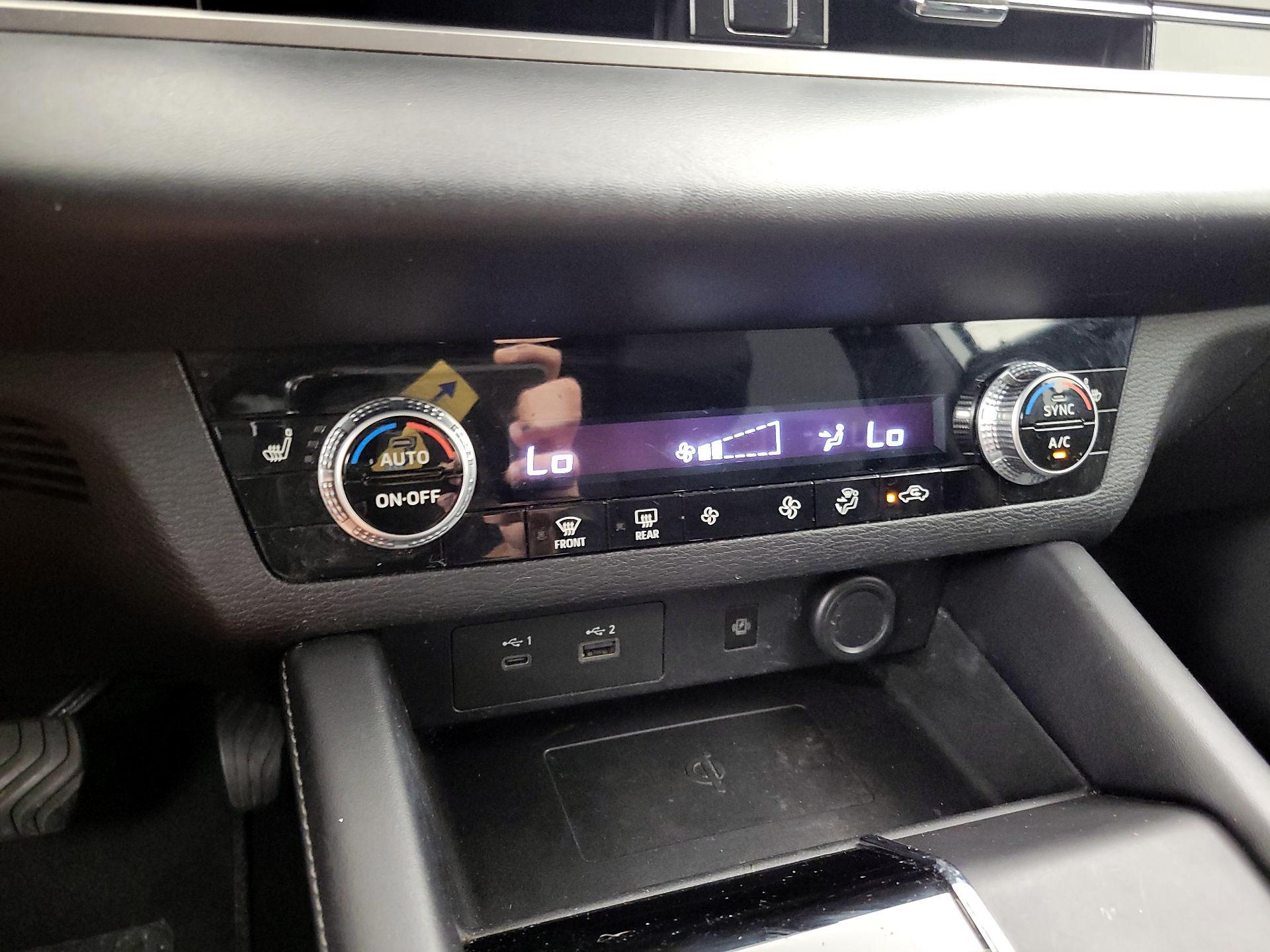 Thumbnail: 2022 Mitsubishi Outlander - 17