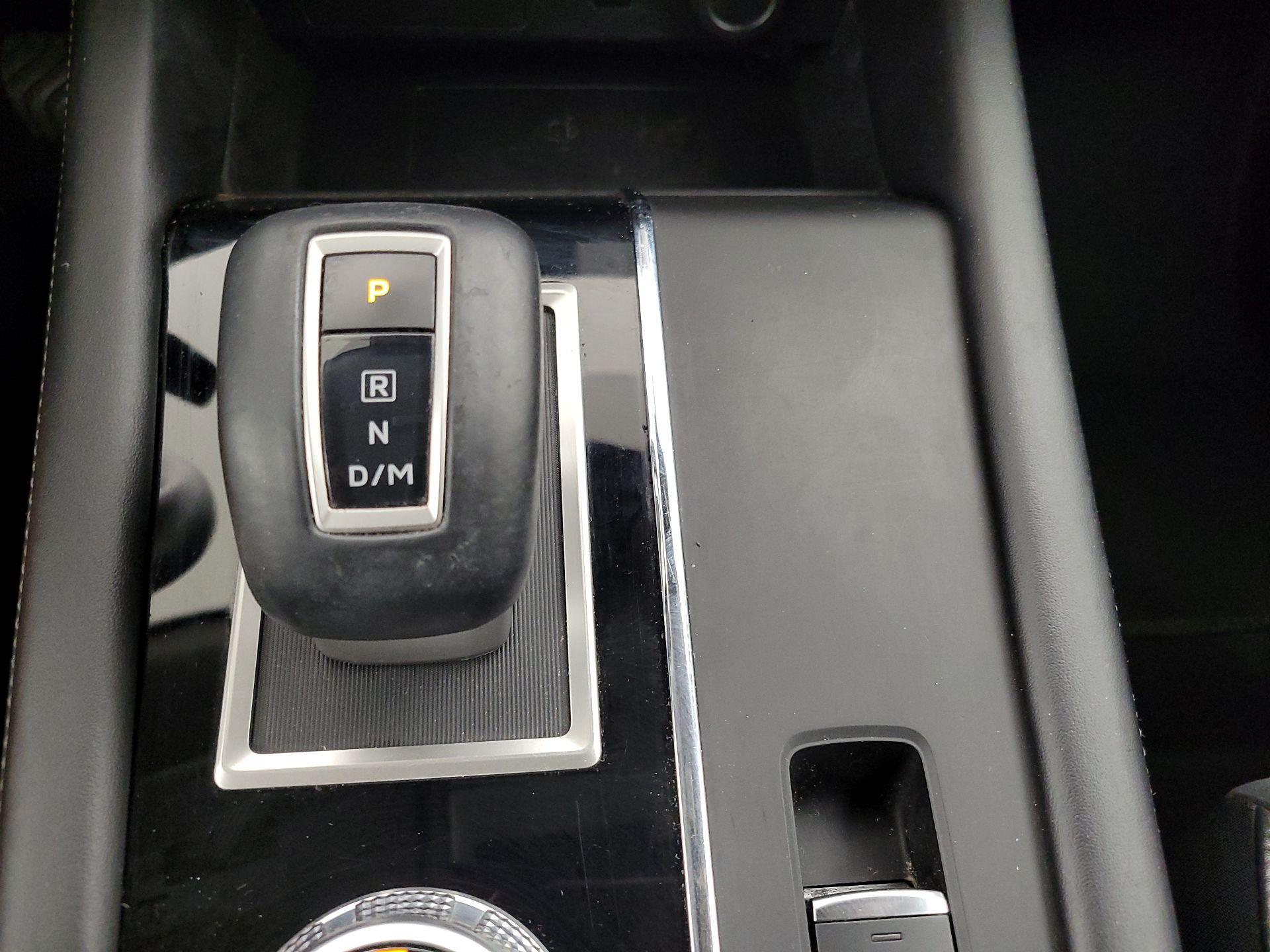 Thumbnail: 2022 Mitsubishi Outlander - 18