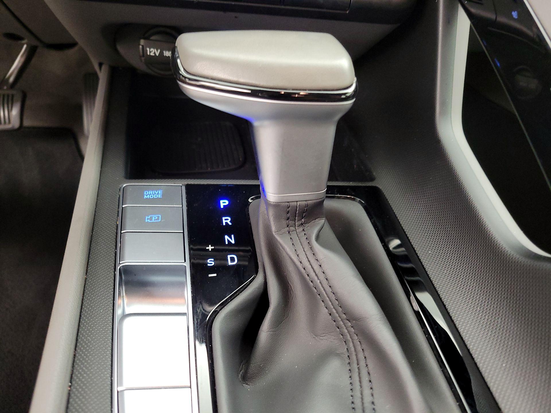 Thumbnail: 2024 Hyundai Elantra - 18