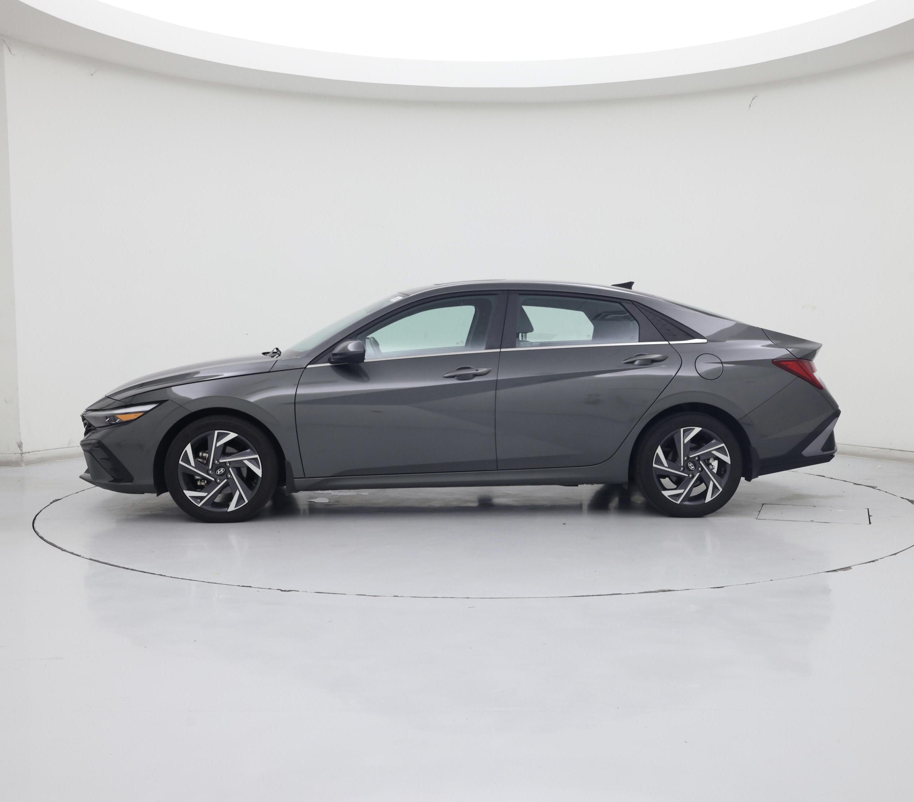 Thumbnail: 2024 Hyundai Elantra - 3