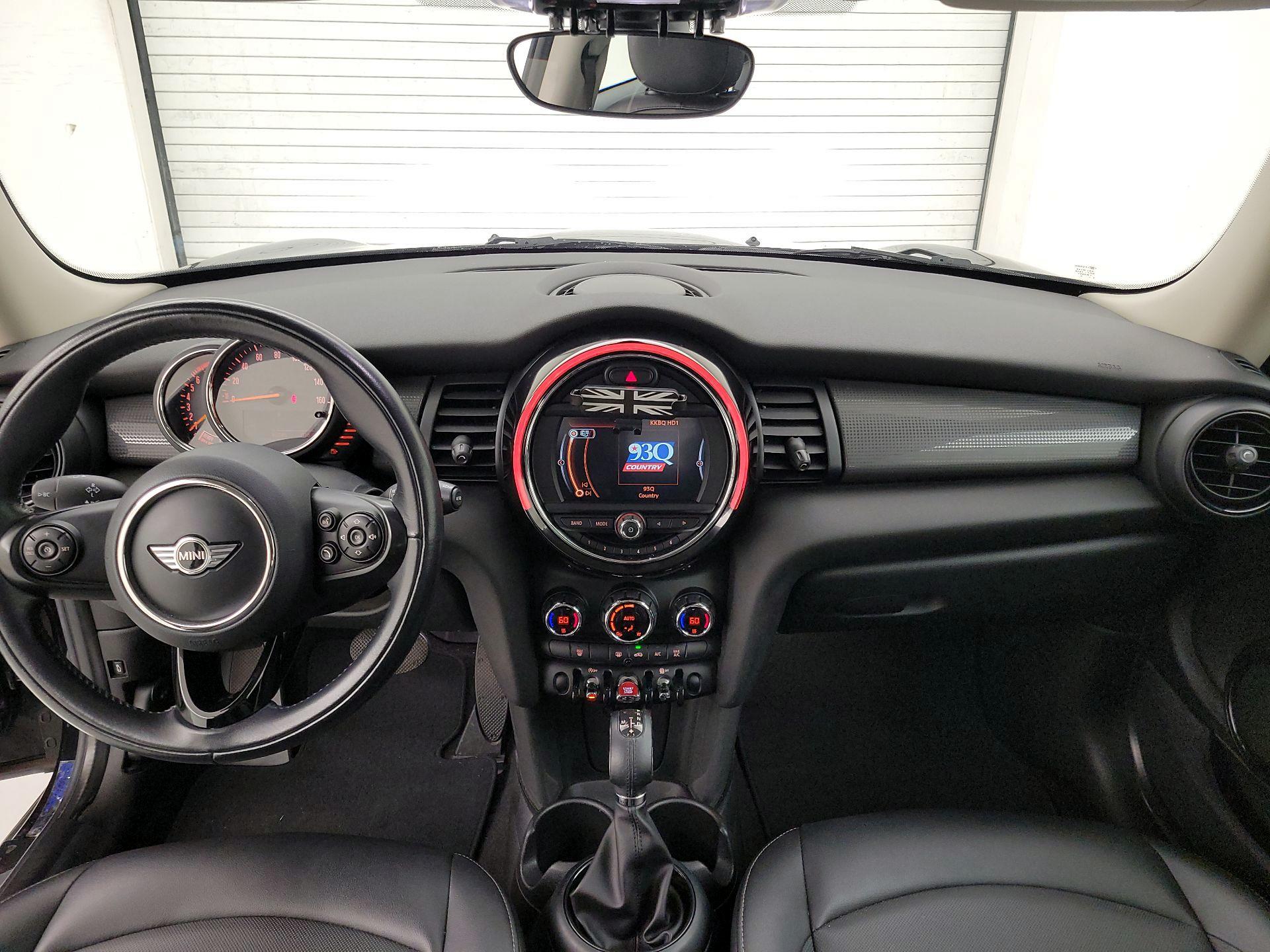 Thumbnail: 2017 MINI Cooper Hardtop - 9
