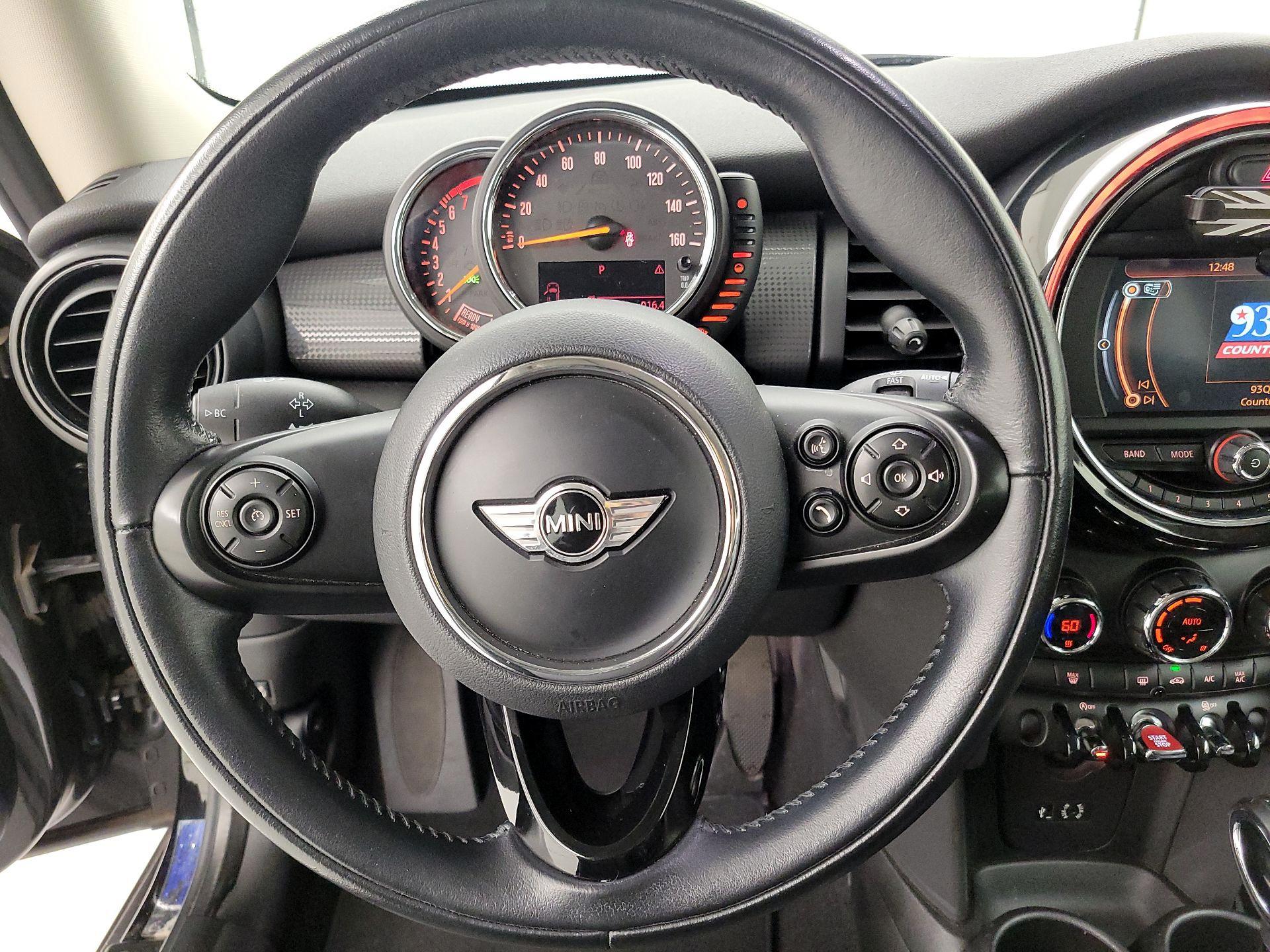 Thumbnail: 2017 MINI Cooper Hardtop - 10
