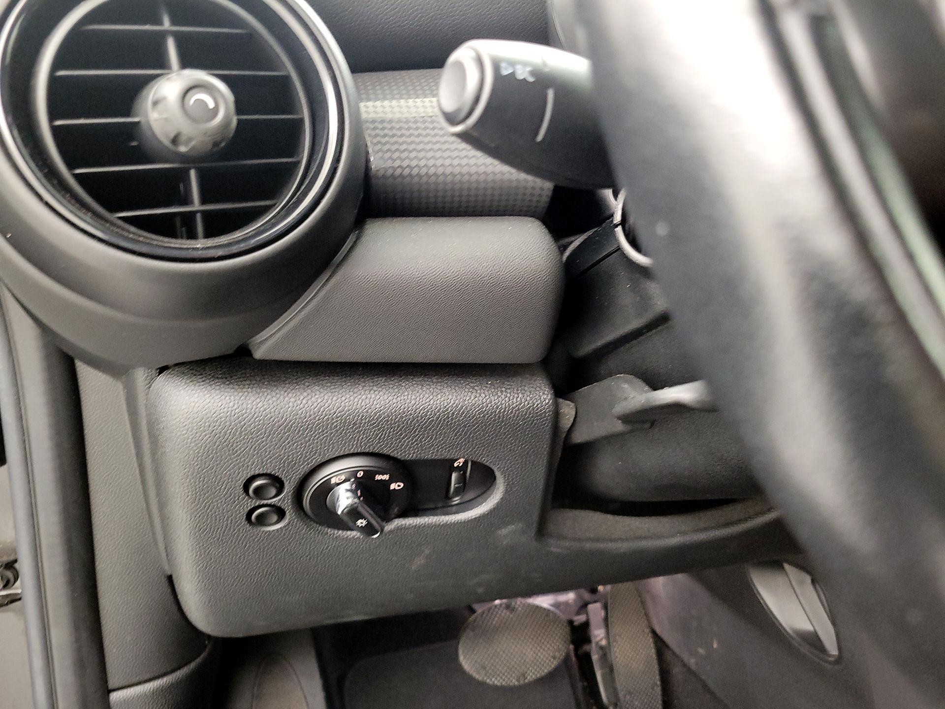 Thumbnail: 2017 MINI Cooper Hardtop - 13