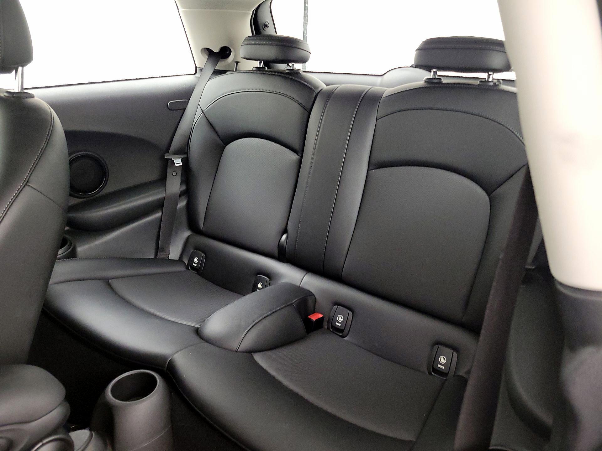 Thumbnail: 2017 MINI Cooper Hardtop - 18