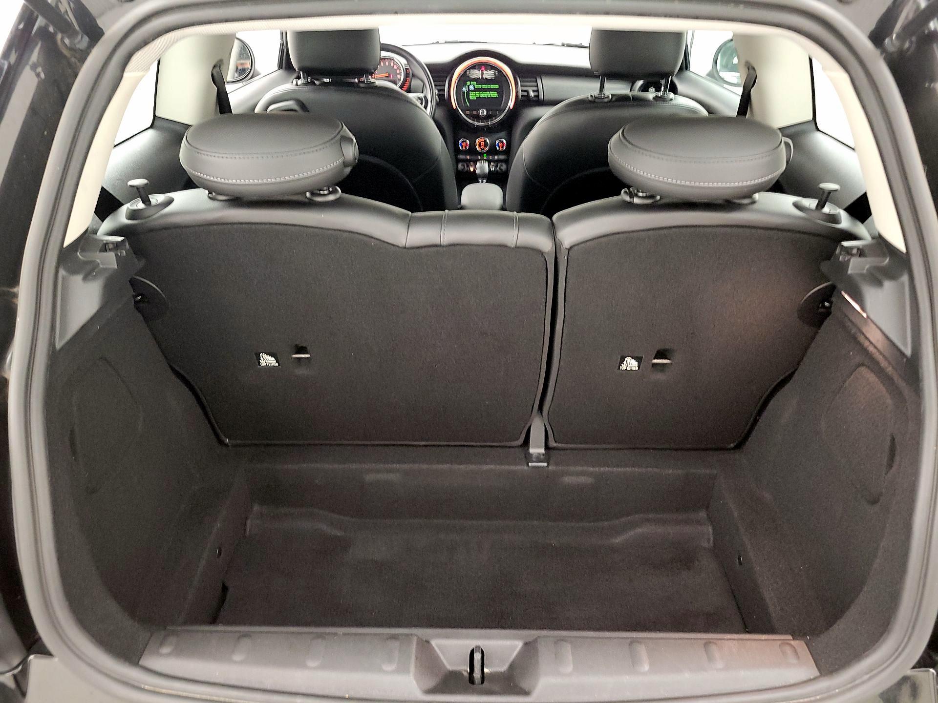 Thumbnail: 2017 MINI Cooper Hardtop - 19