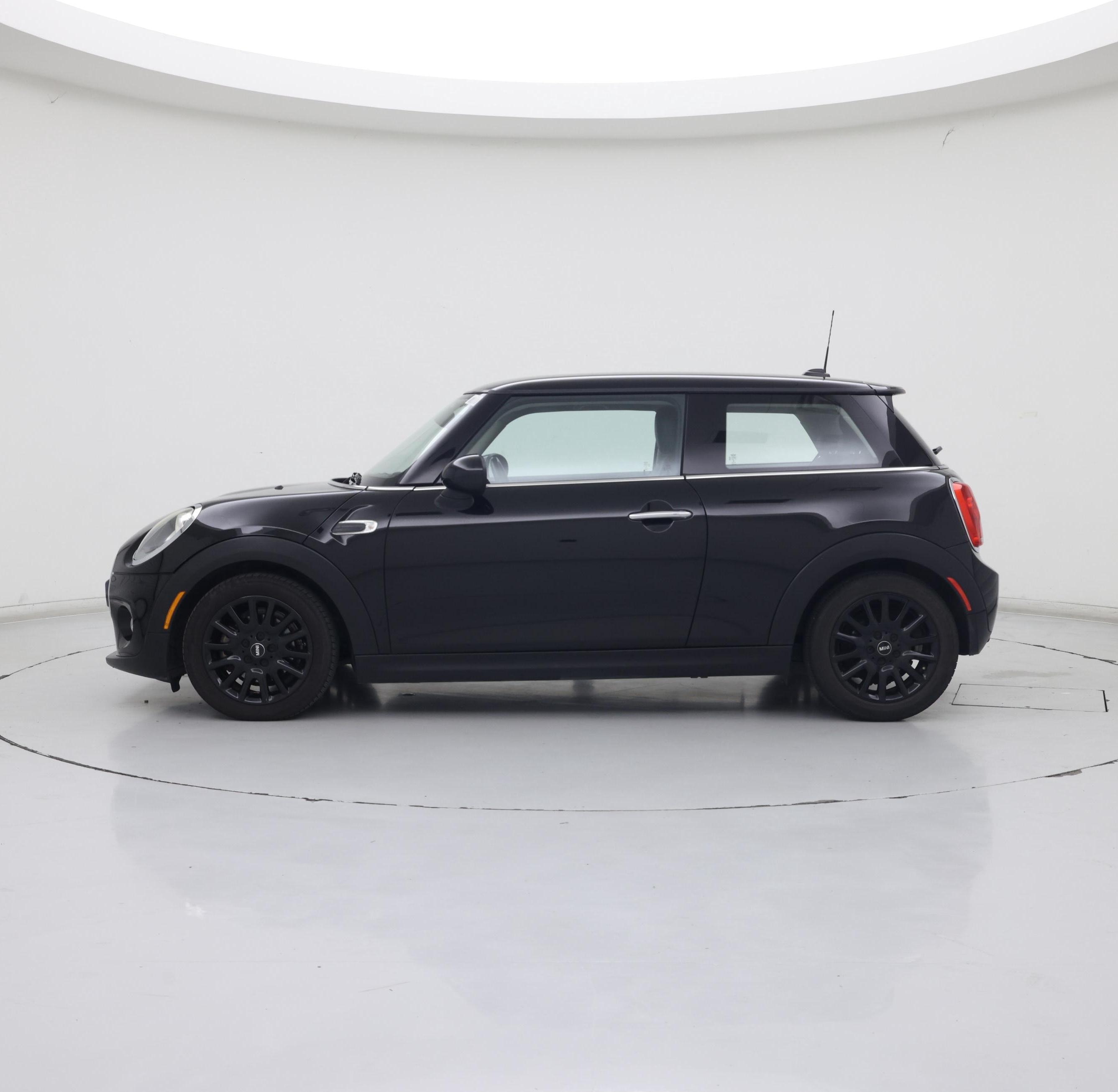 Thumbnail: 2017 MINI Cooper Hardtop - 3