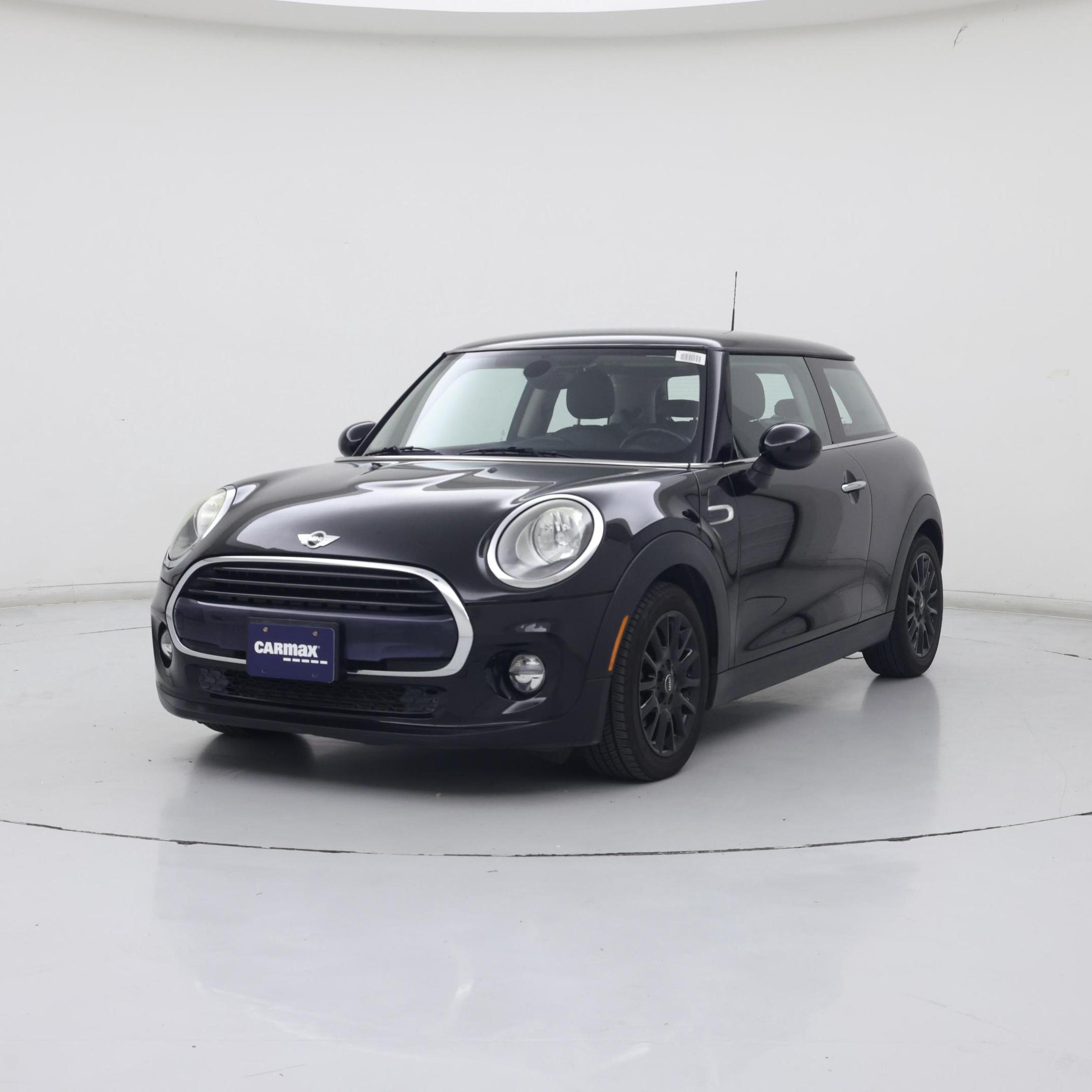 Thumbnail: 2017 MINI Cooper Hardtop - 4