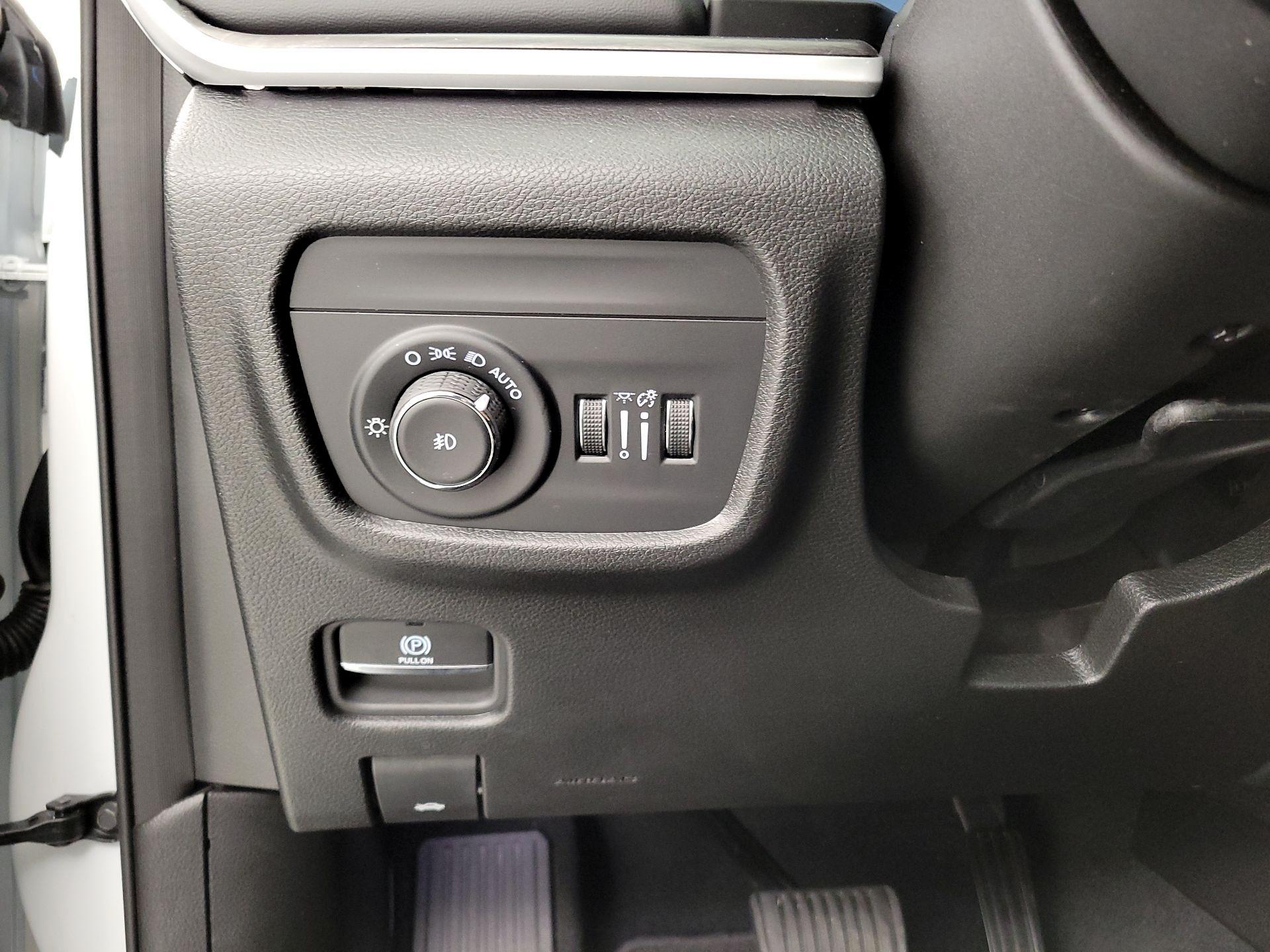 Thumbnail: 2024 Jeep Grand Cherokee - 13