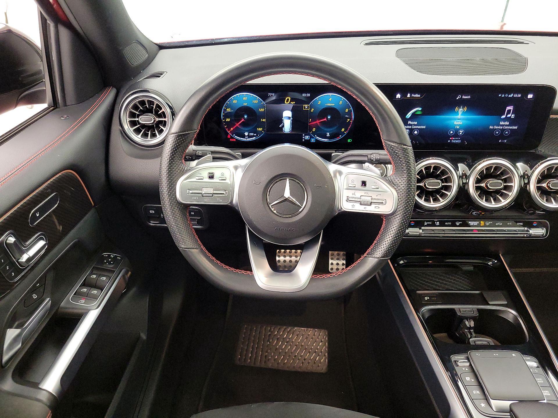 Thumbnail: 2022 Mercedes-Benz GLB - 10