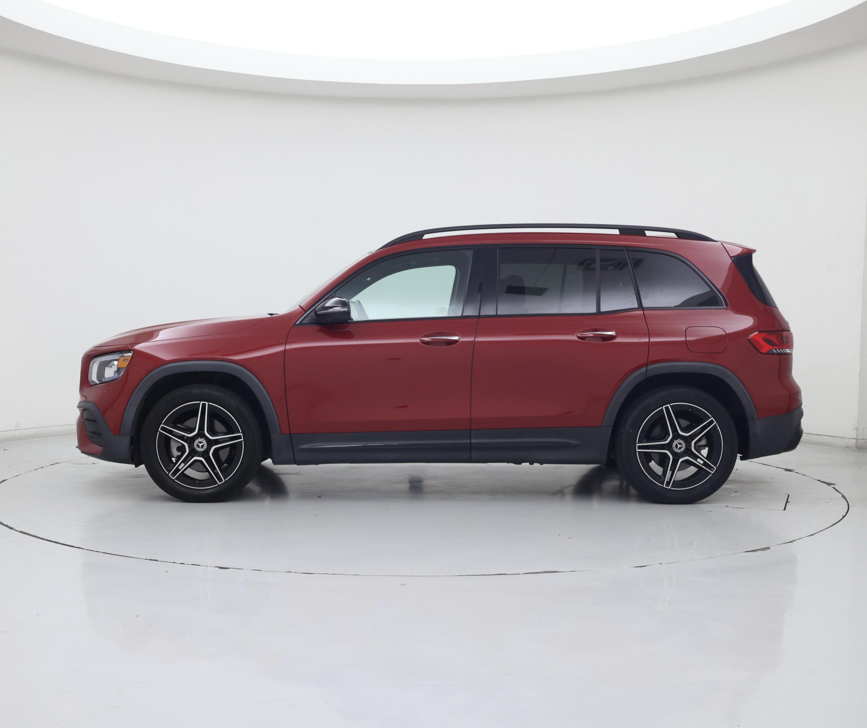 Thumbnail: 2022 Mercedes-Benz GLB - 3
