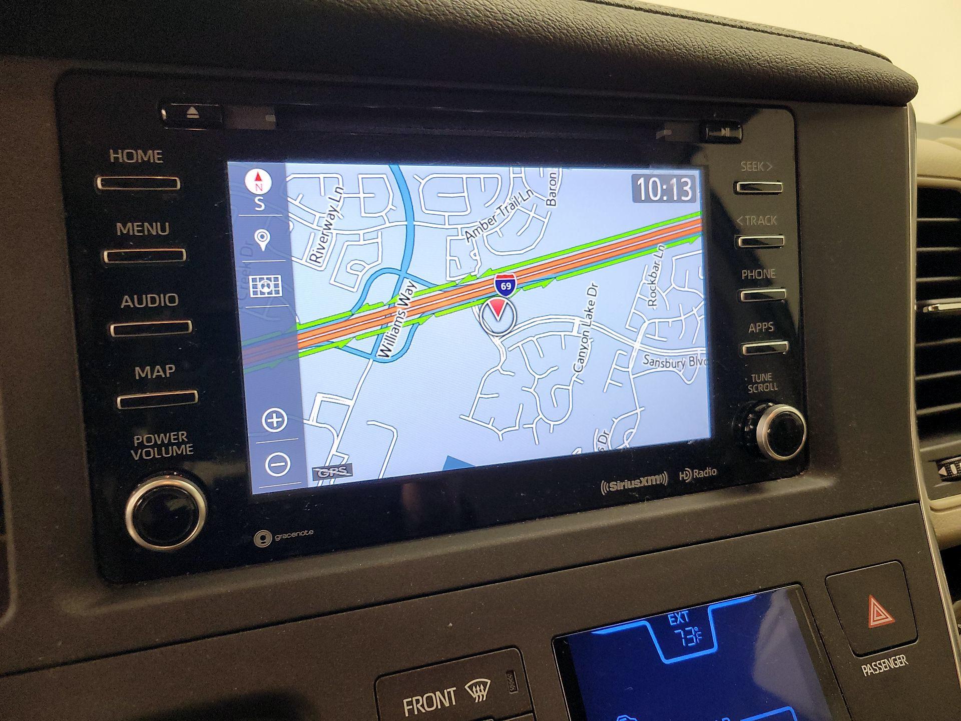 Thumbnail: 2019 Toyota Sienna - 14