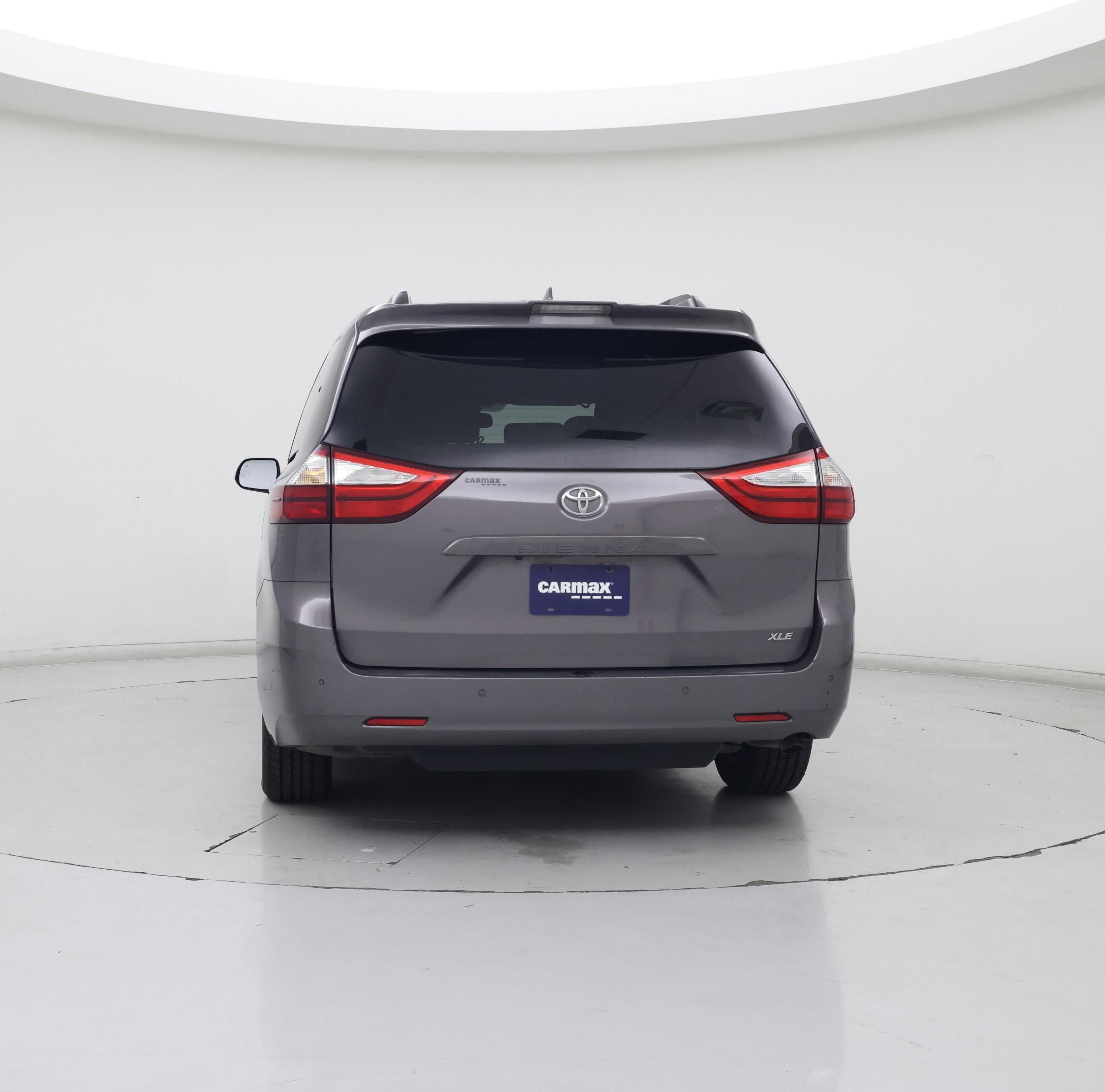 Thumbnail: 2019 Toyota Sienna - 6