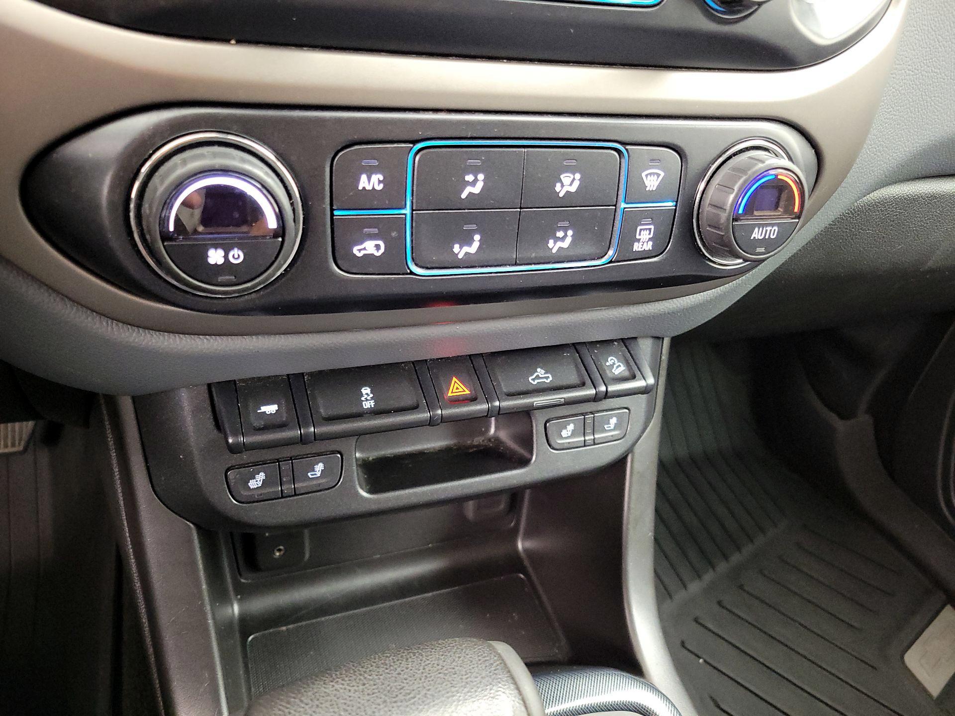 Thumbnail: 2017 Chevrolet Colorado - 16