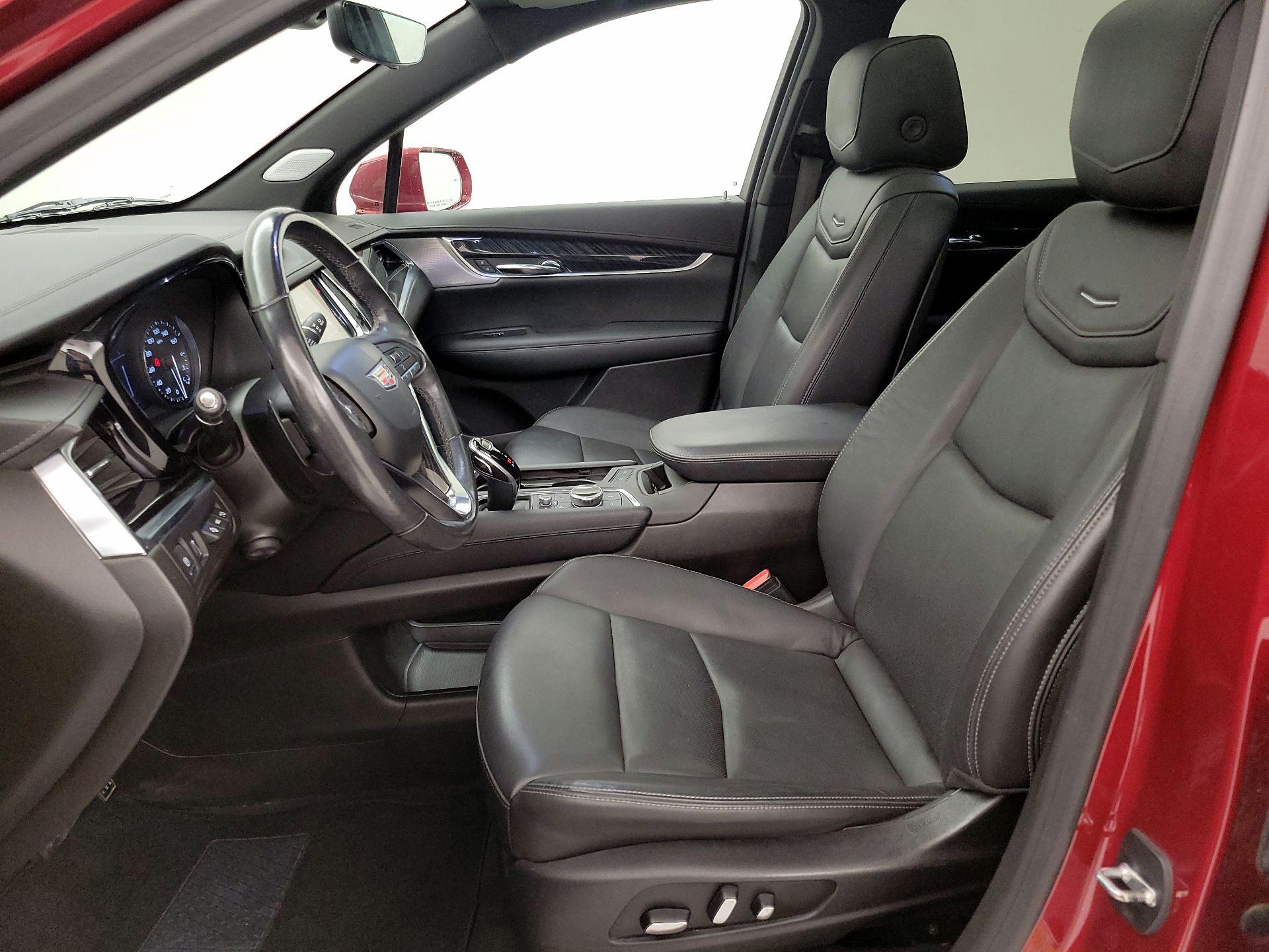 Thumbnail: 2020 Cadillac XT6 - 11